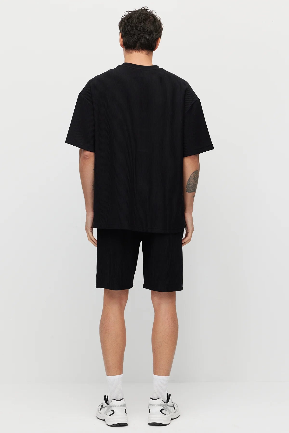 Men's Textured Shorts with Pocket Detail and Drawstring Waist