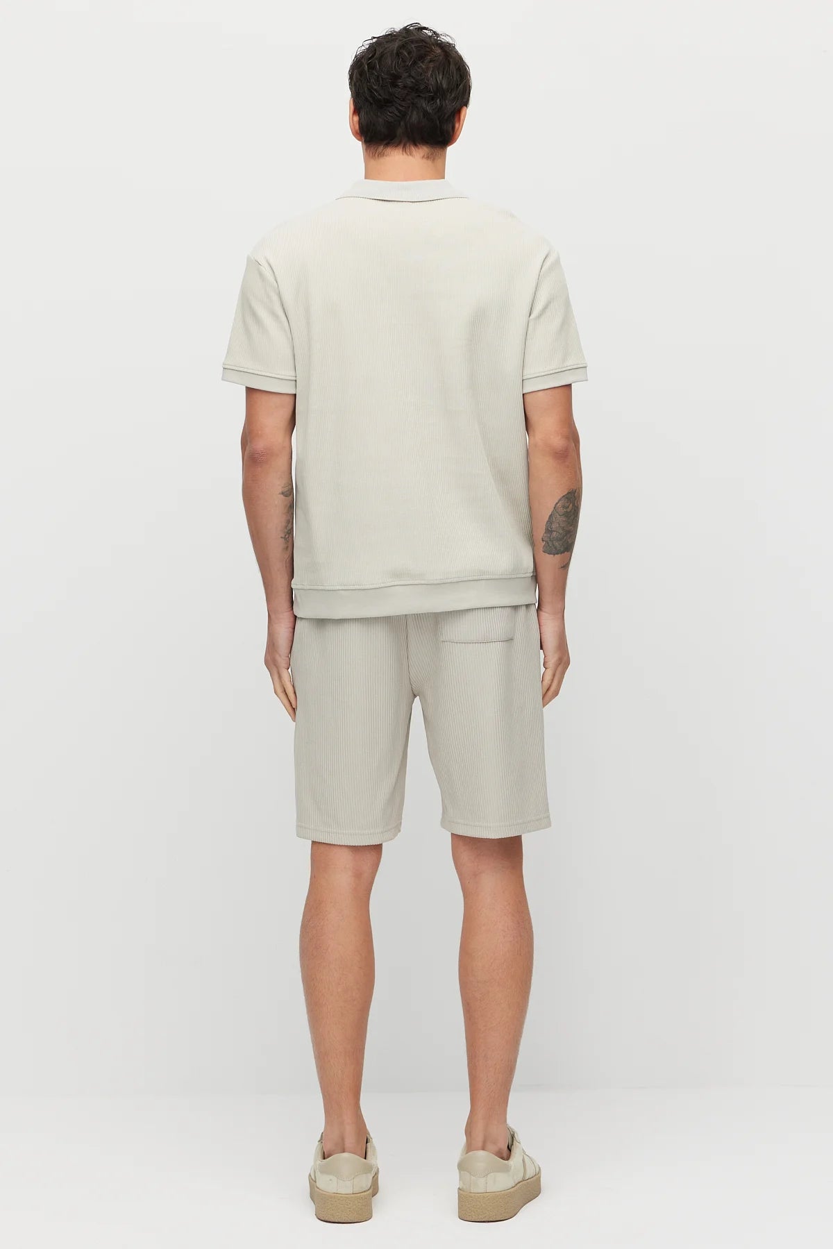 Men's Textured Shorts with Pocket Detail and Drawstring Waist