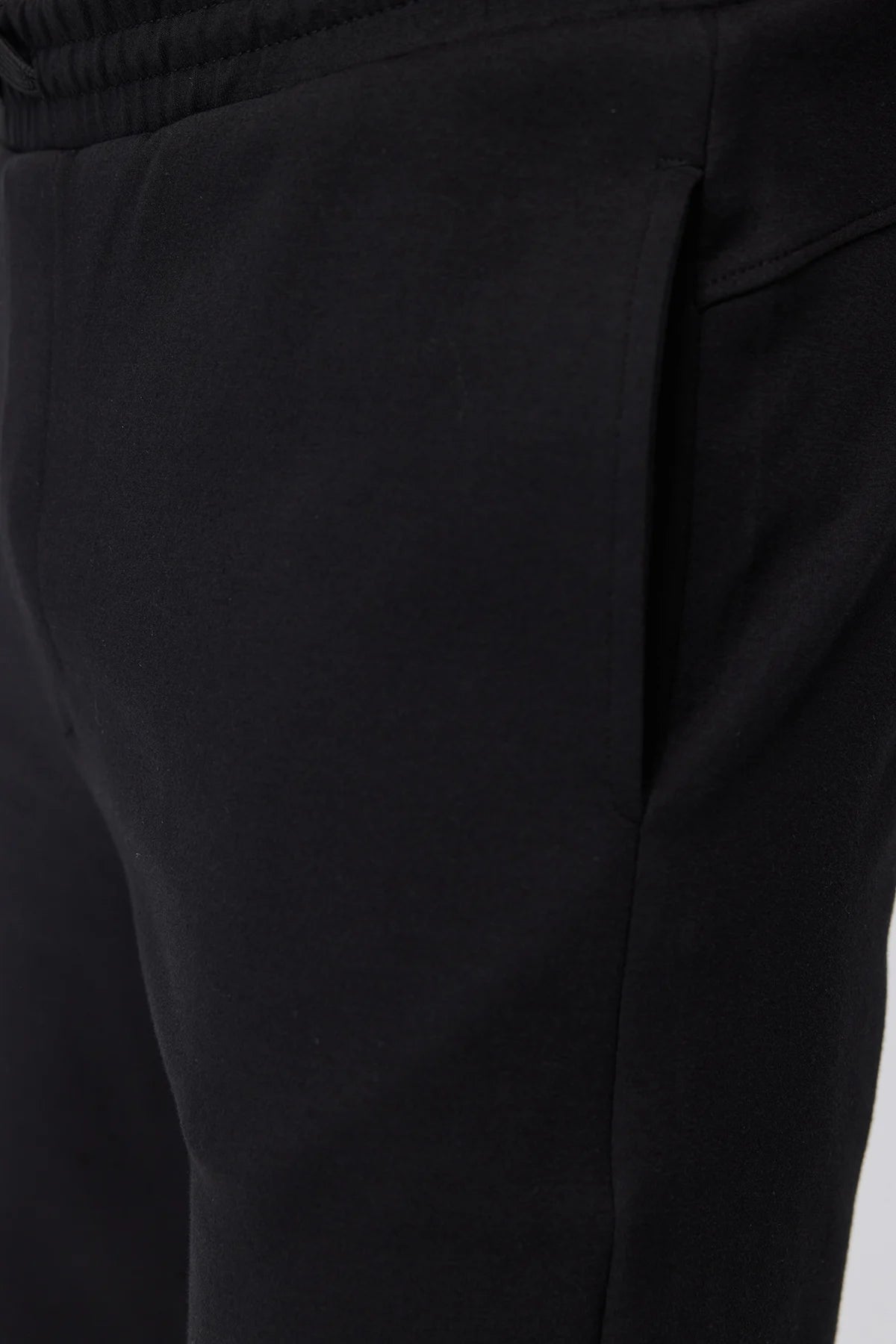 Men's Shorts with Elastic Waistband and Pockets