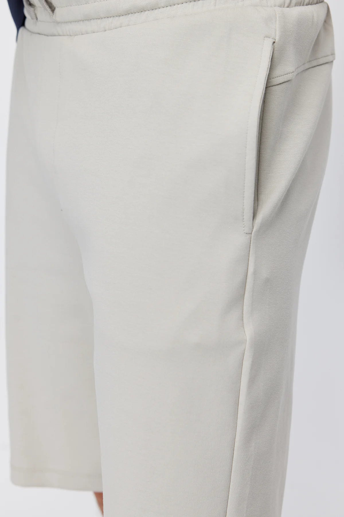 Men's Shorts with Elastic Waistband and Pockets