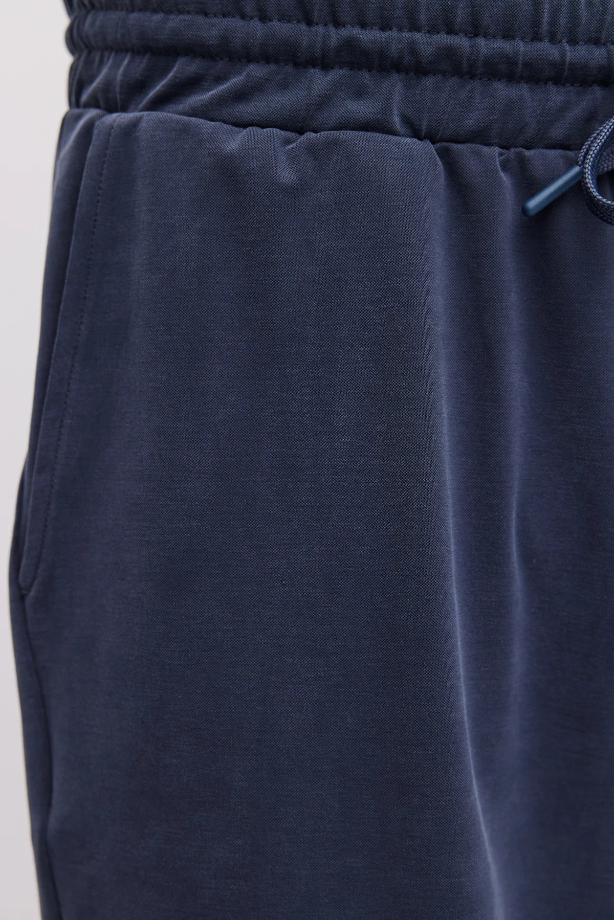 Men's Shorts with Elastic Waistband and Tie