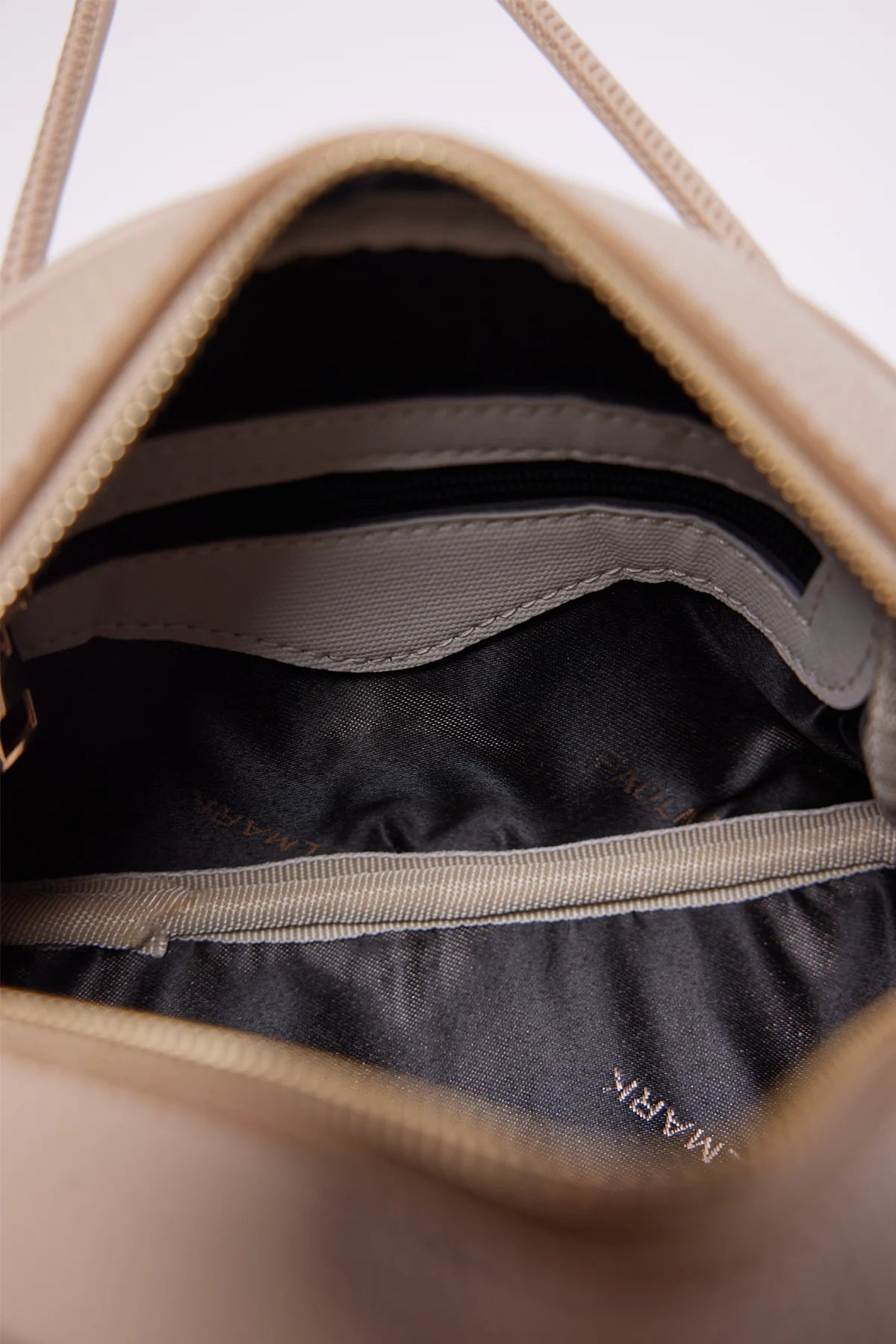 Women's Oval Hand and Shoulder Bag