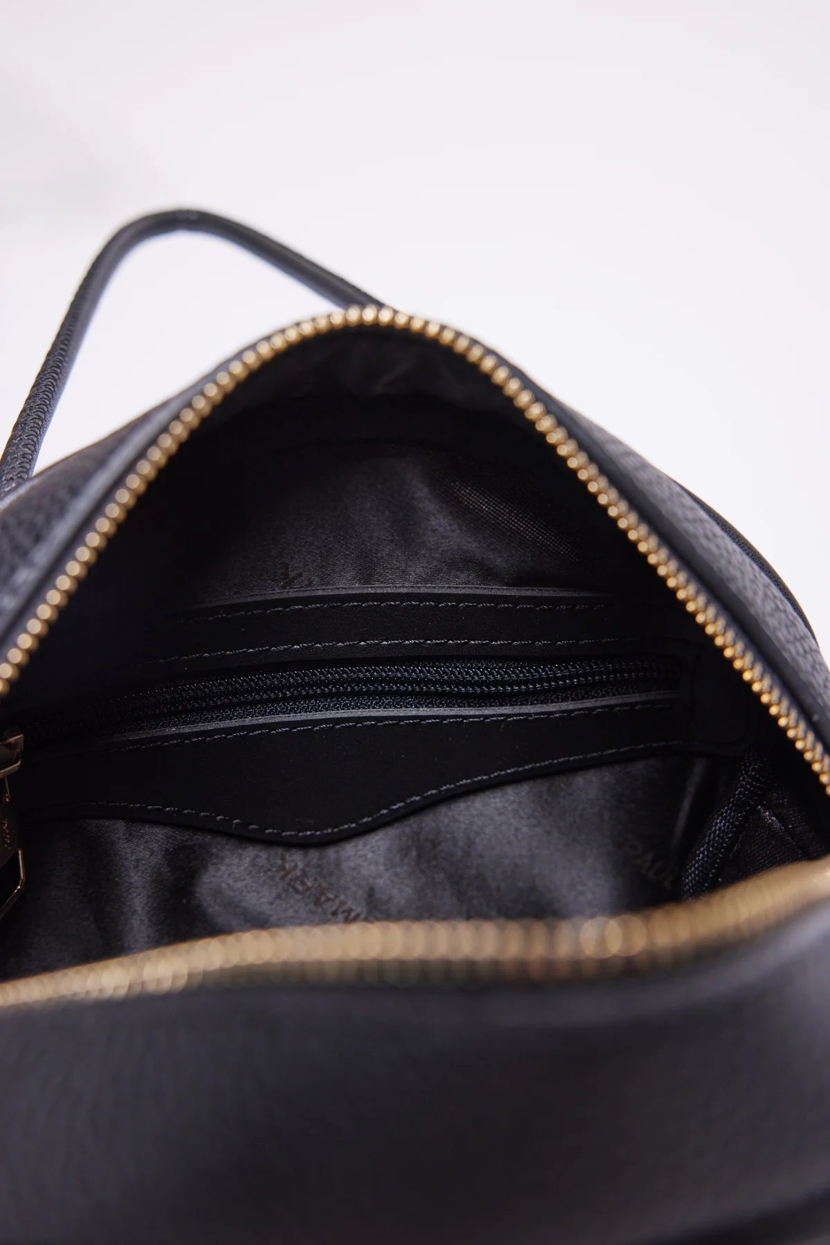 Women's Oval Hand and Shoulder Bag