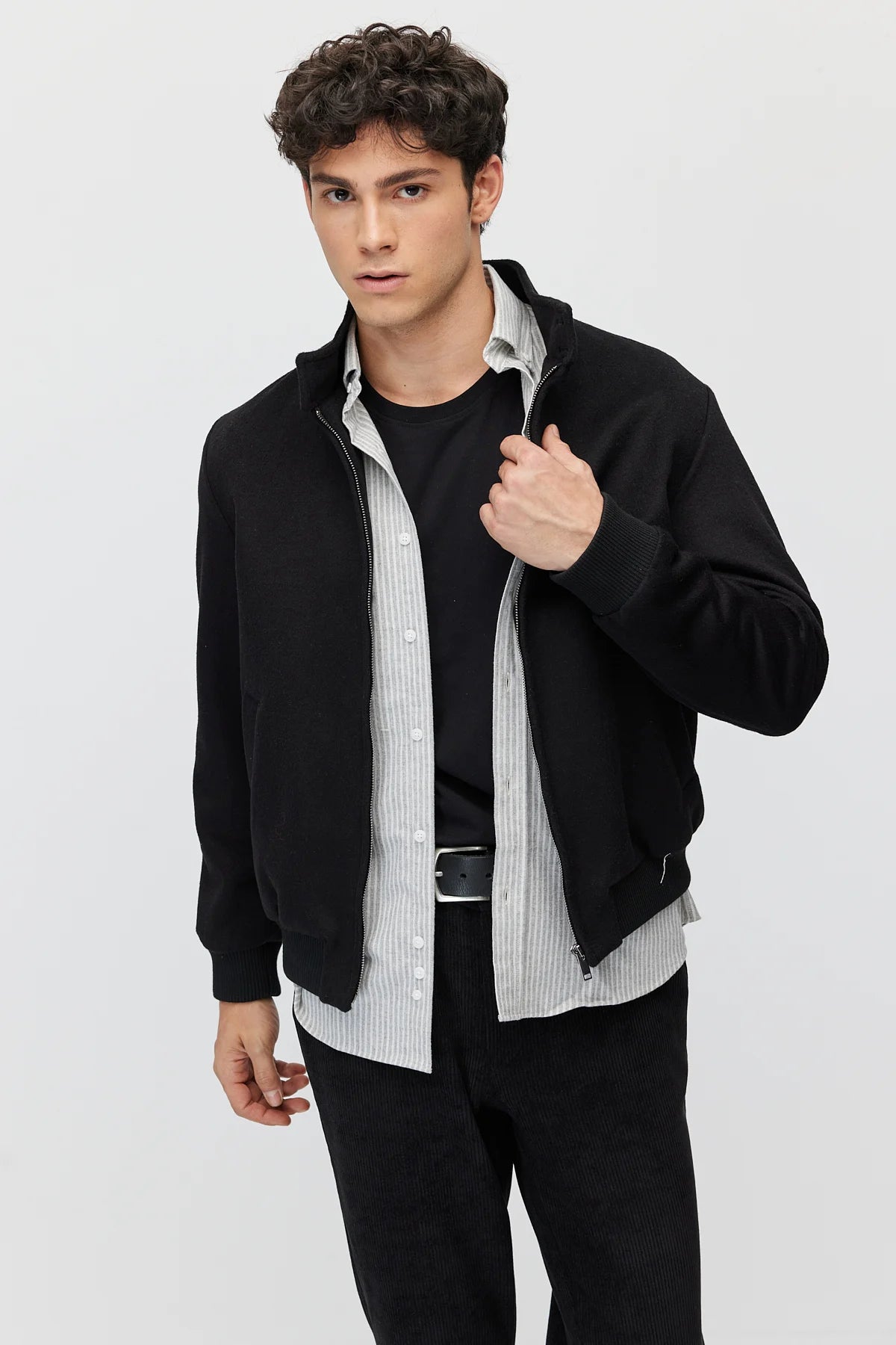 Men's High Collar Zippered Lined Mont