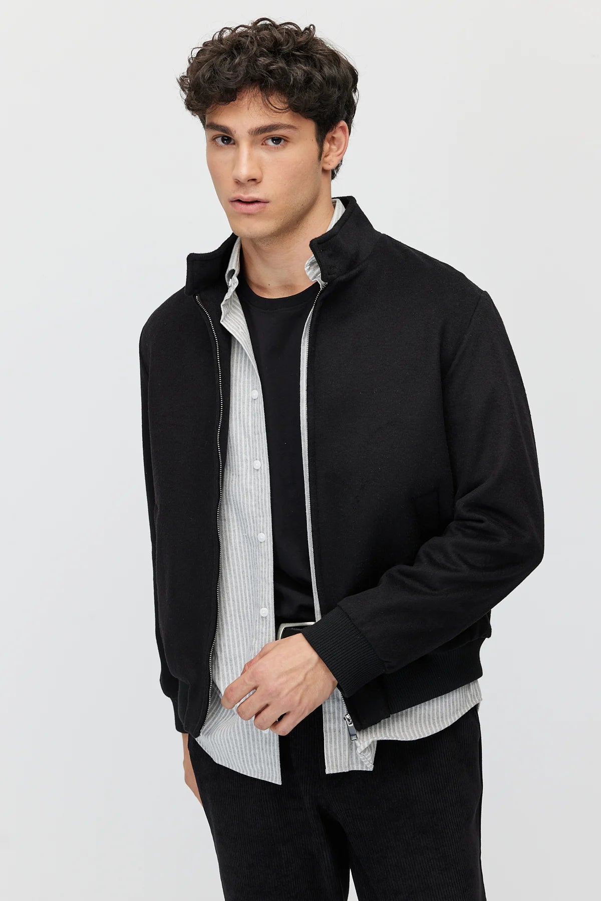 Men's High Collar Zippered Lined Mont