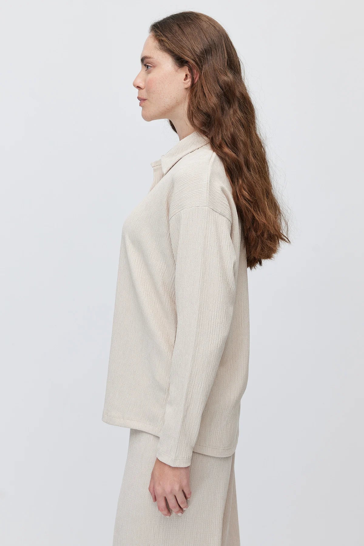 Women's drop-shoulder long-sleeve shirt