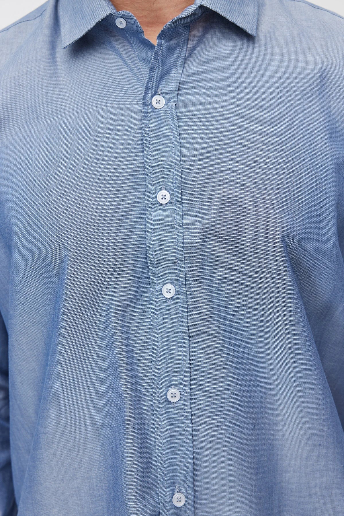 Men's Solid Color Regular Fit Long-Sleeve Shirt