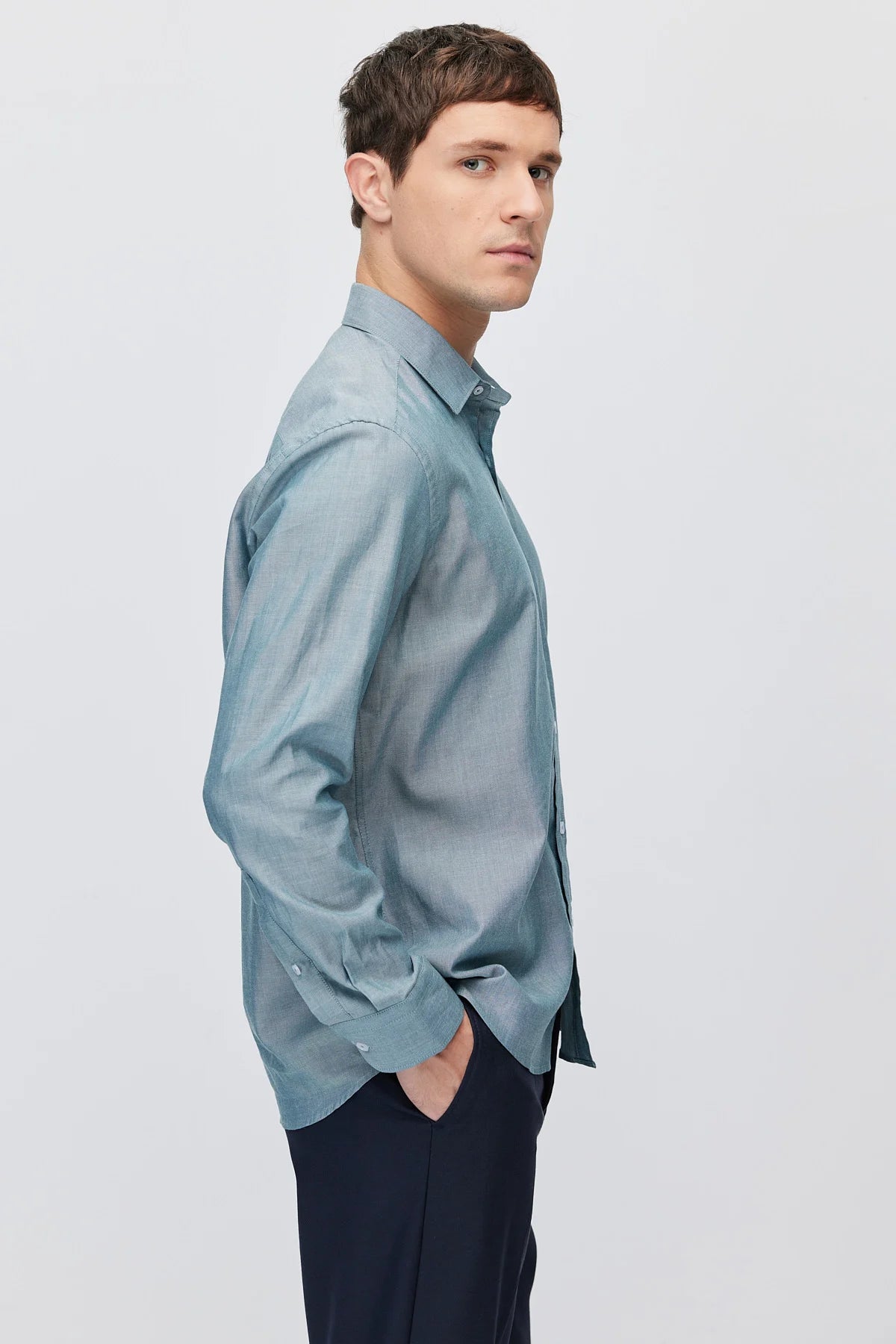 Men's Solid Color Regular Fit Long-Sleeve Shirt