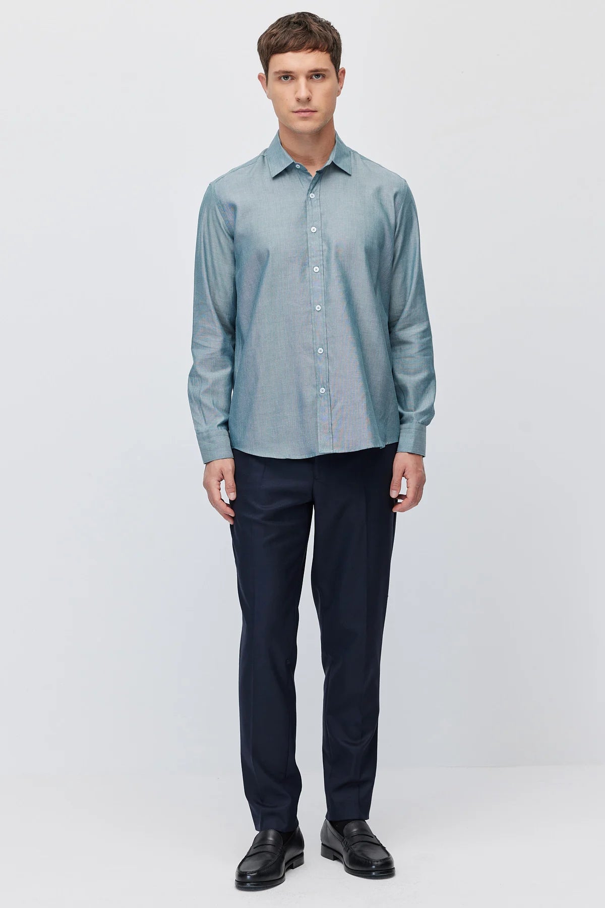 Men's Solid Color Regular Fit Long-Sleeve Shirt