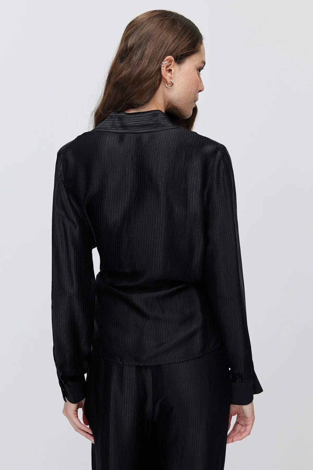 Women's V-Neck shirt with Metal Buckle