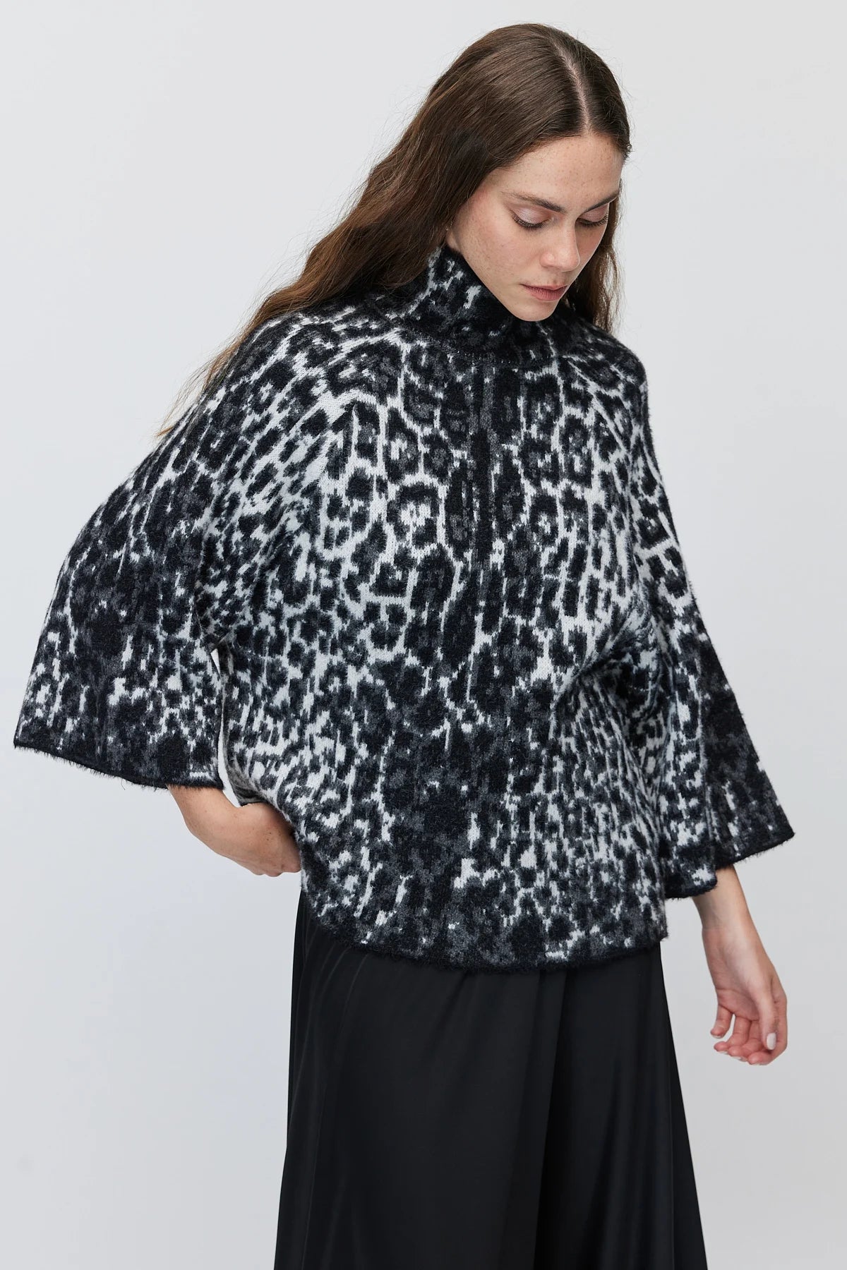 Women's Patterned Turtleneck Batwing Sleeve Knit Sweater