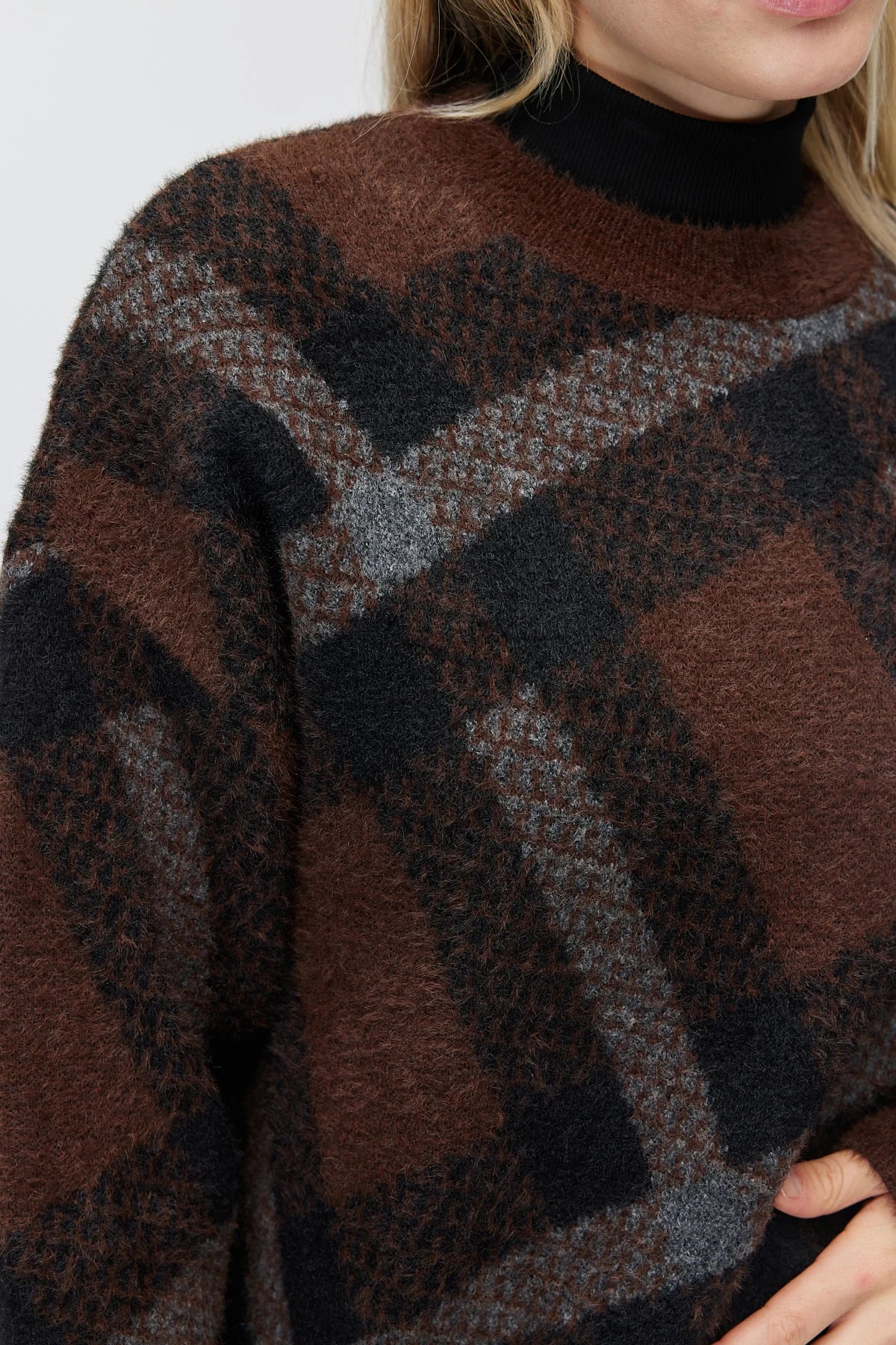 Women's Plaid Crew Neck Knit Sweater