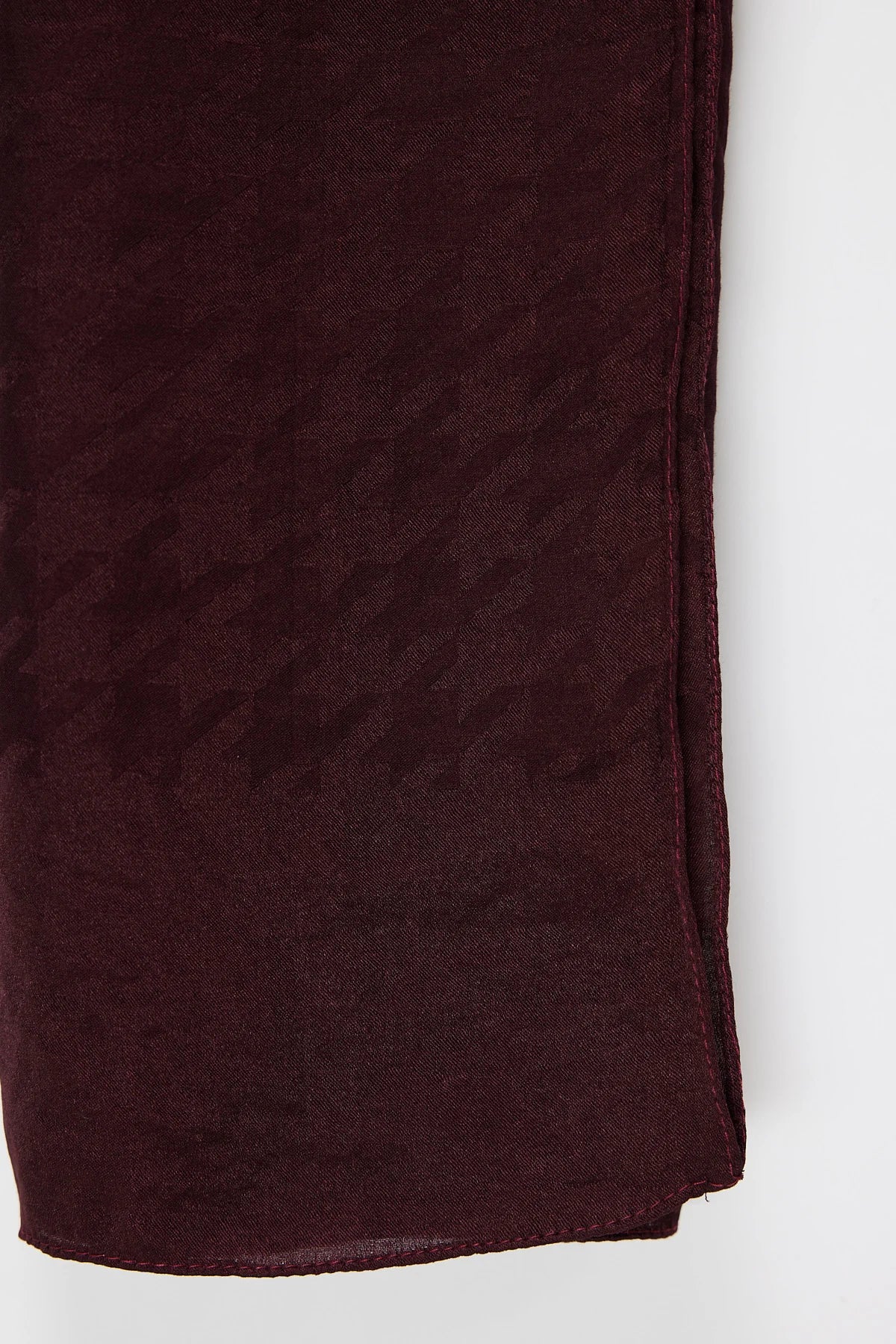 Houndstooth Pattern Jacquard Rectangular Shawl