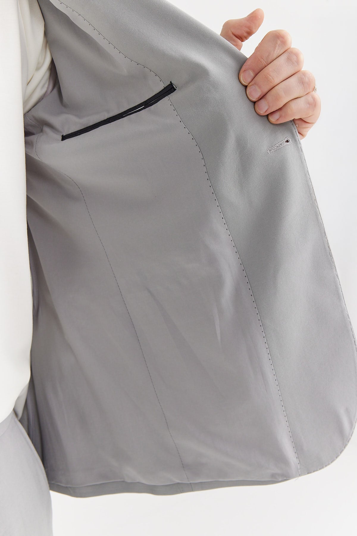 Mono Collar Classic Suit