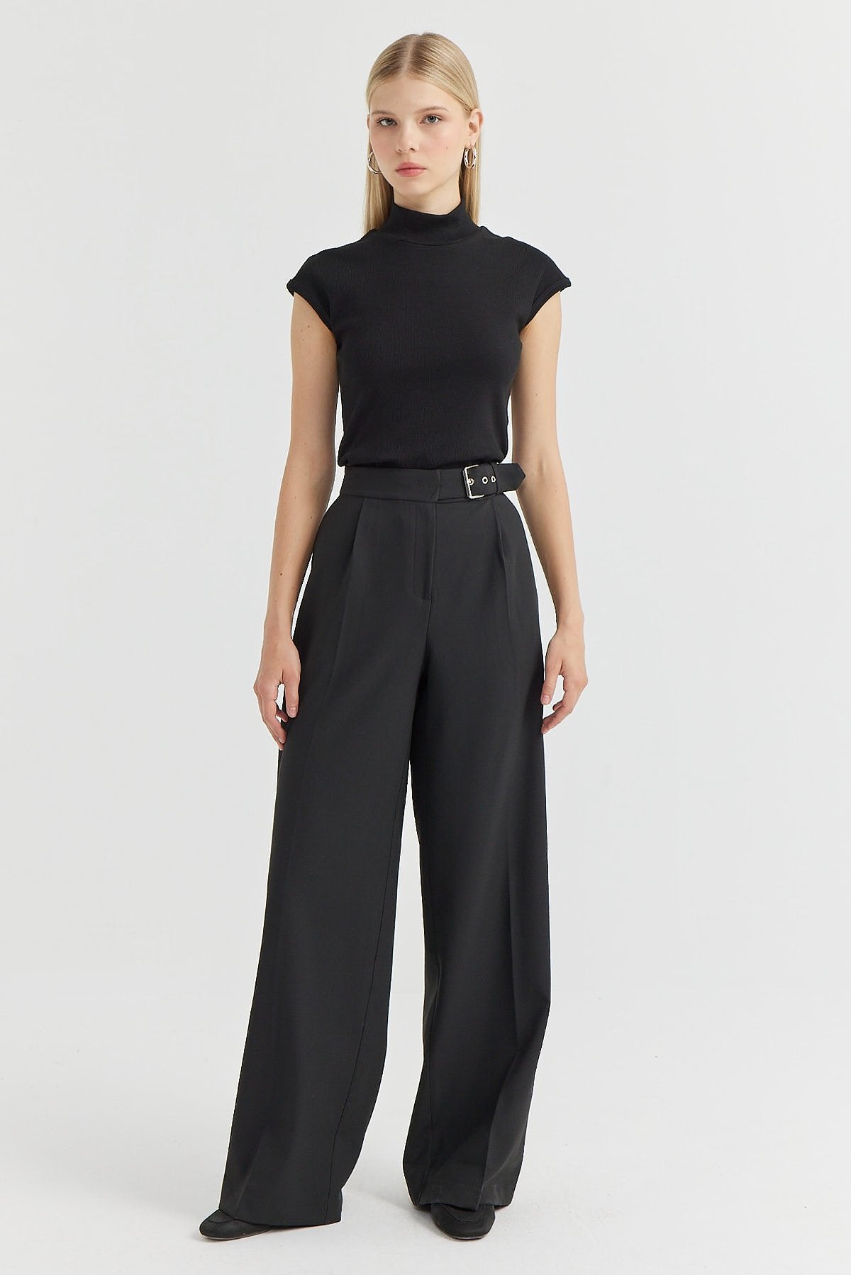 Women's Belt Detailed Wide Leg Trousers
