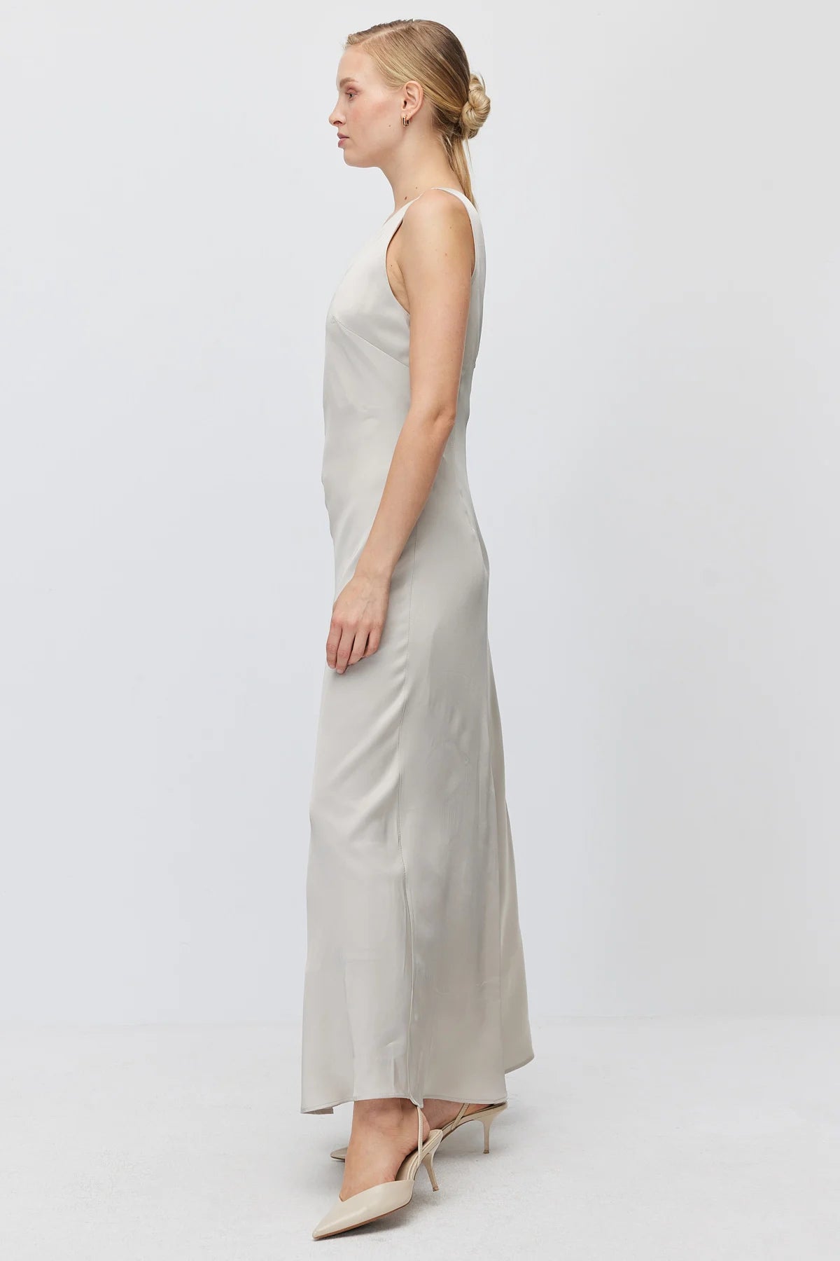 Women's V-Neck Sleeveless Satin Long Dress