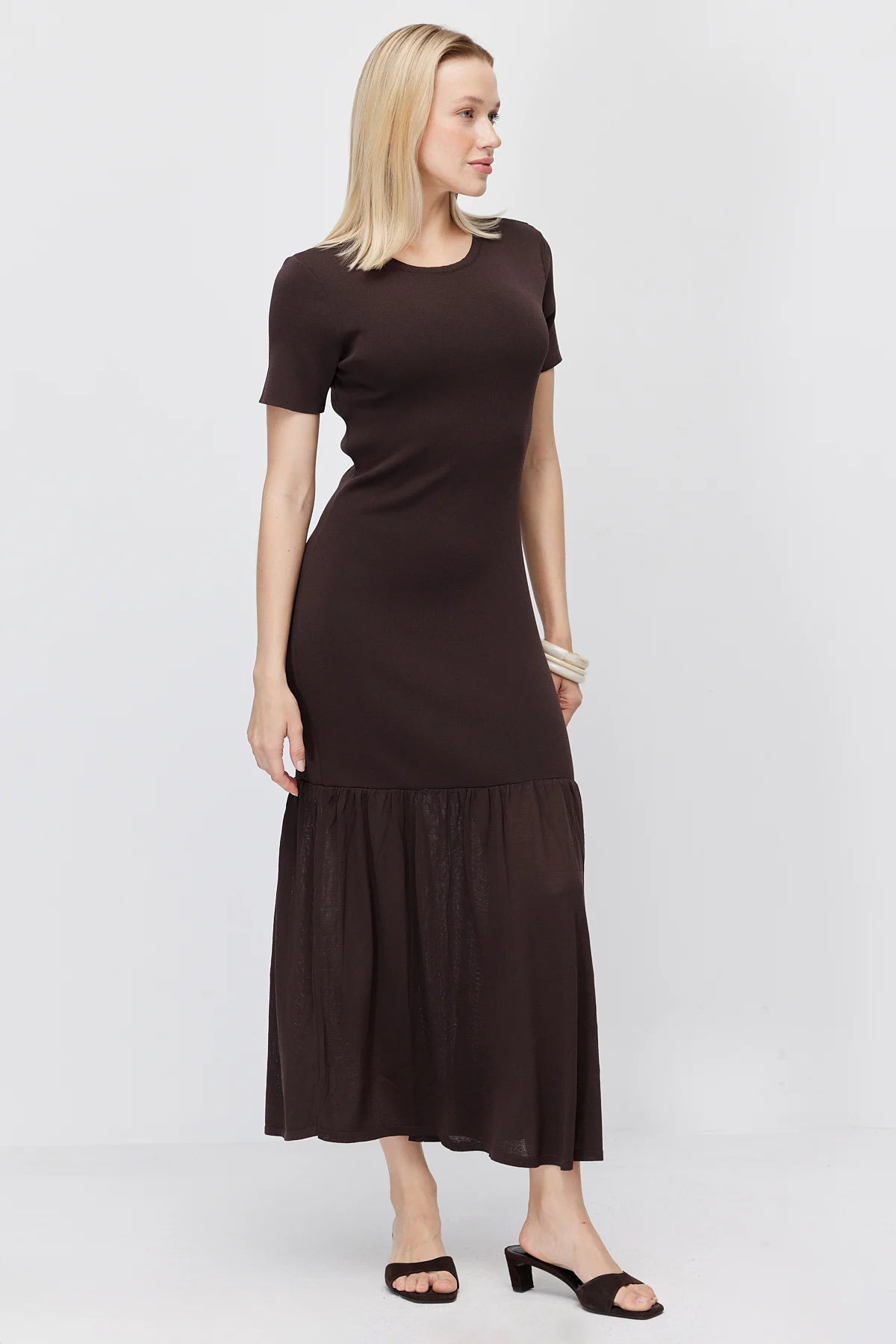 Women's Crew Neck Knit Dress with Ruffled Hem