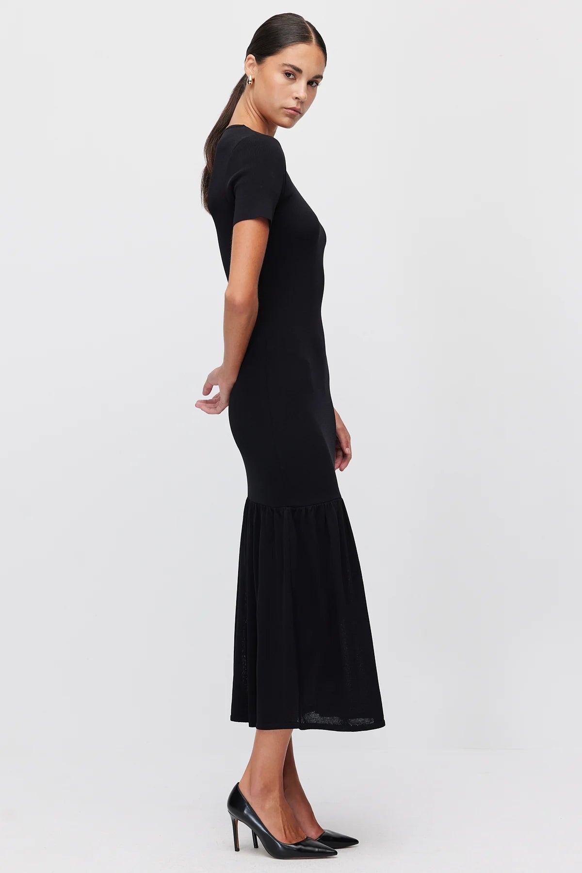 Women's Crew Neck Knit Dress with Ruffled Hem