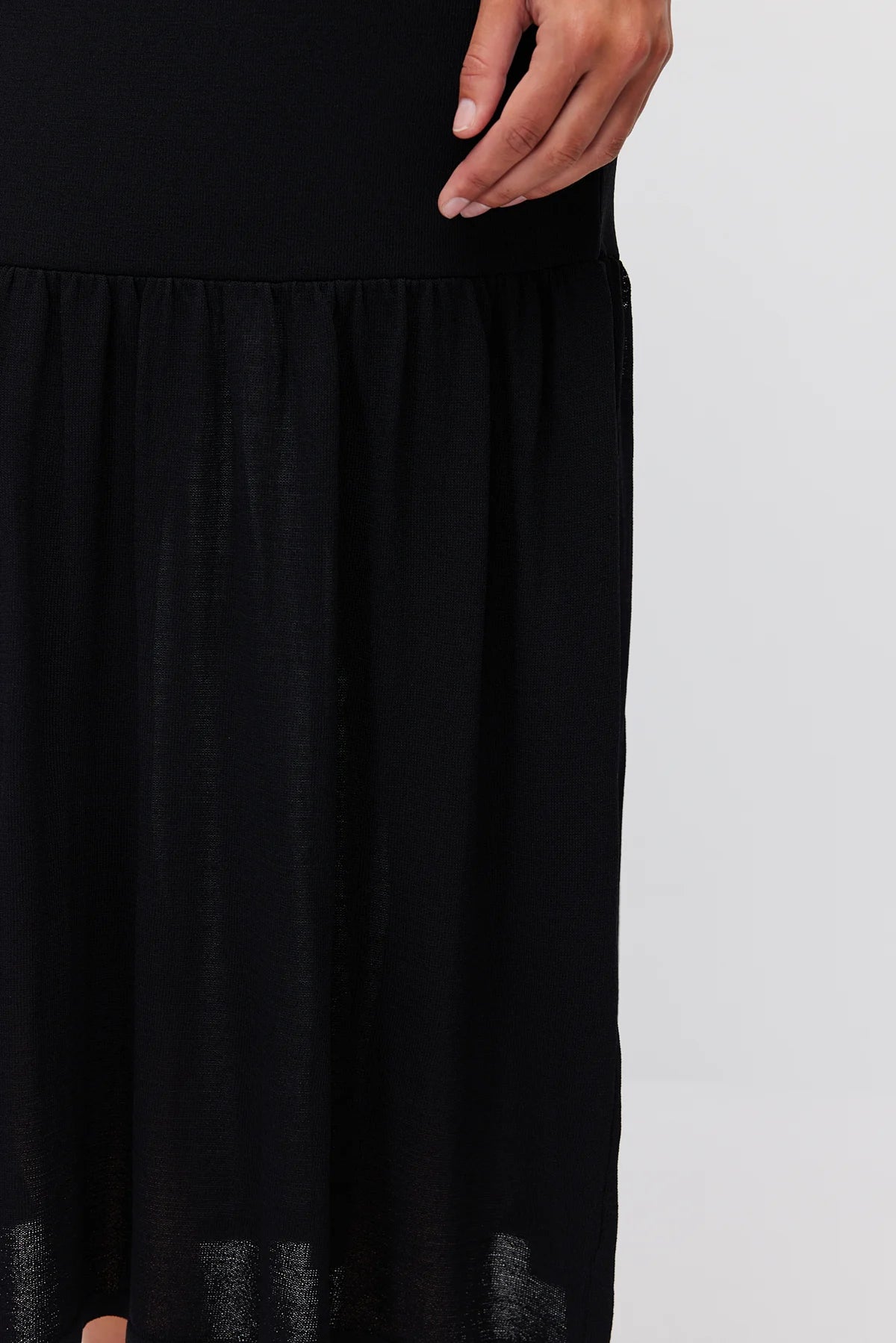 Women's Crew Neck Knit Dress with Ruffled Hem