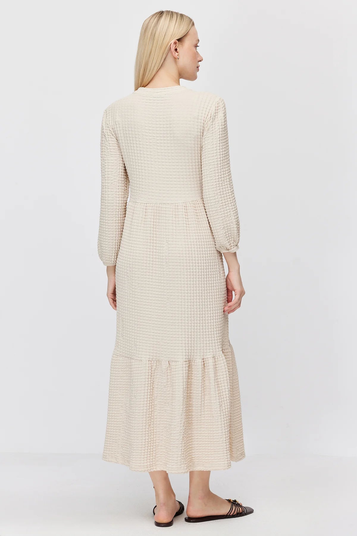 Women's Layered Detail Crew Neck Textured Maxi Dress