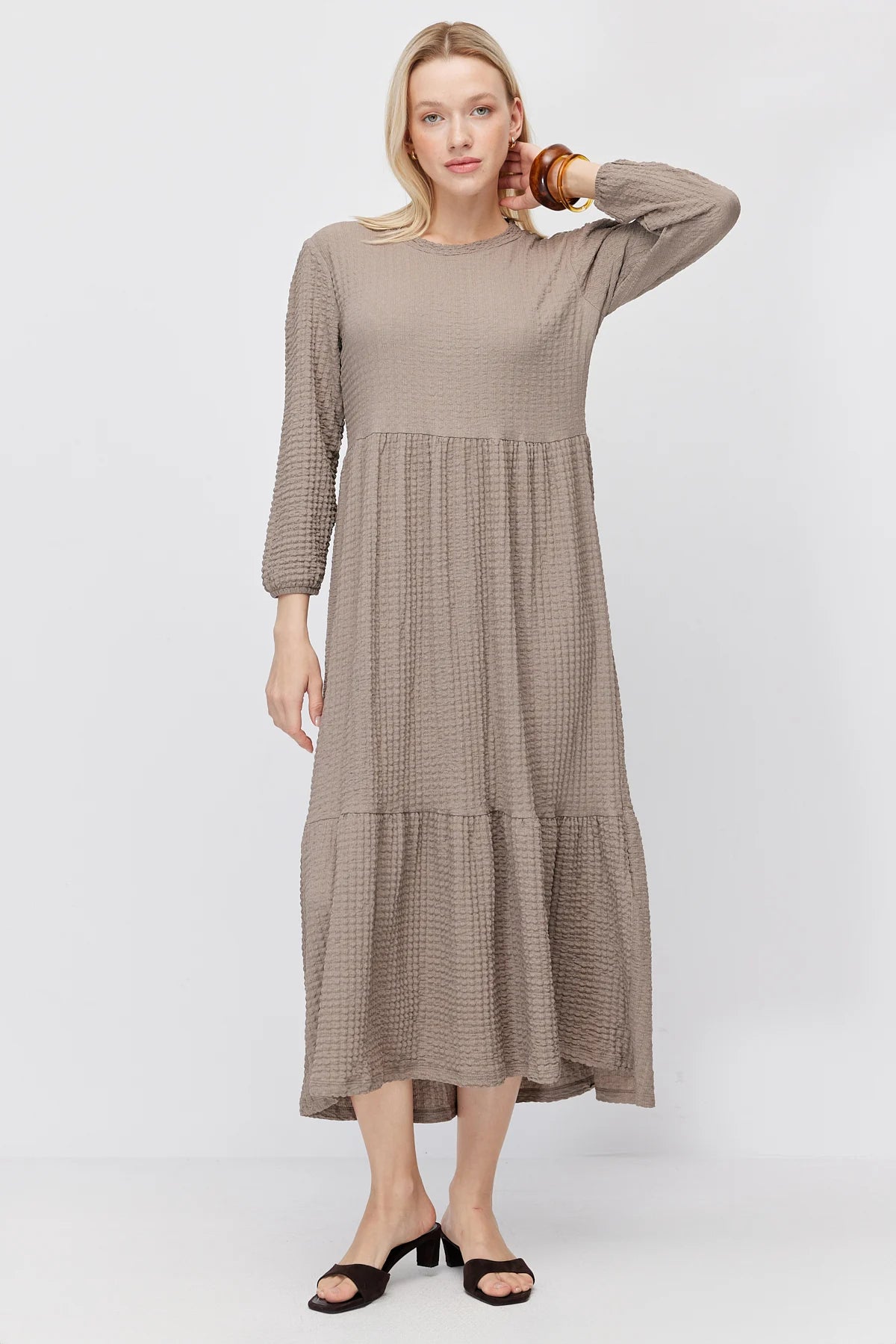 Women's Layered Detail Crew Neck Textured Maxi Dress