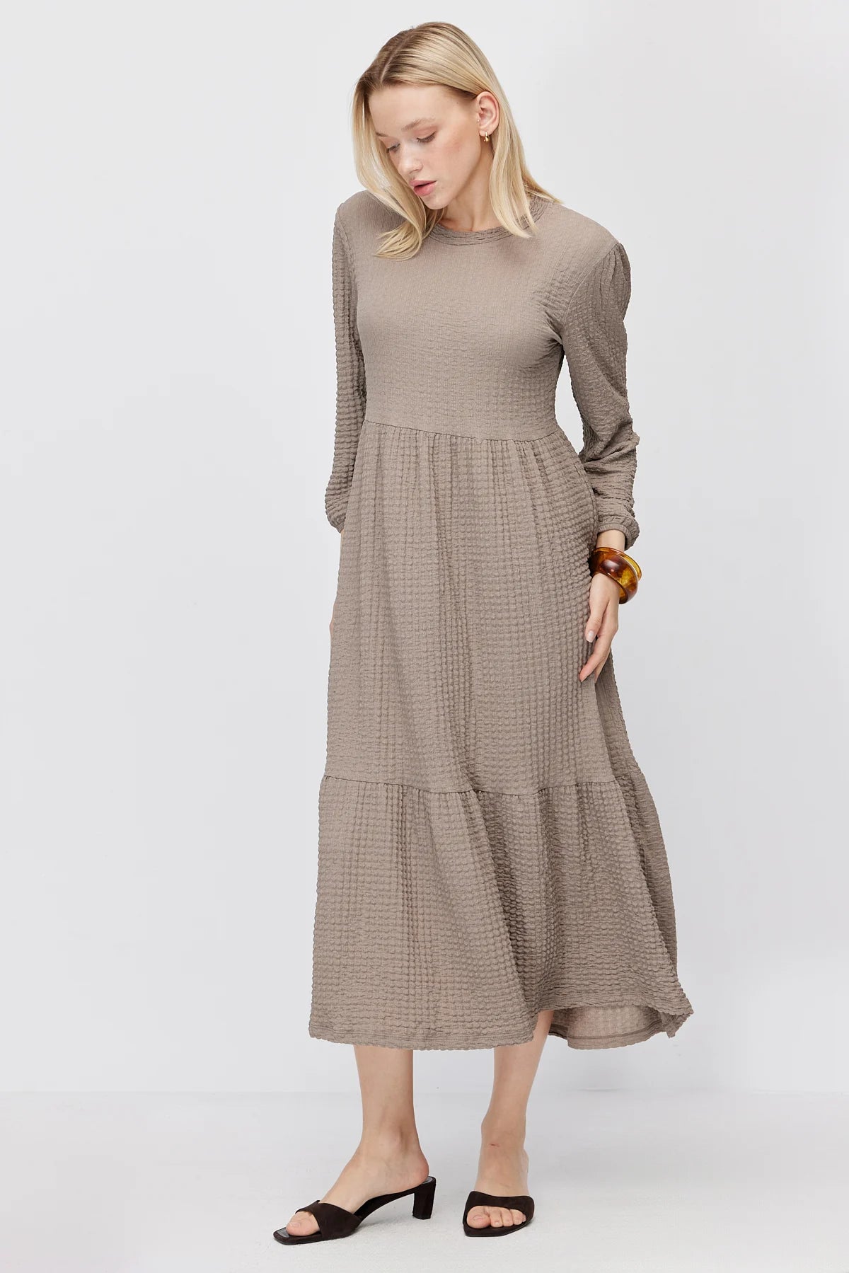 Women's Layered Detail Crew Neck Textured Maxi Dress
