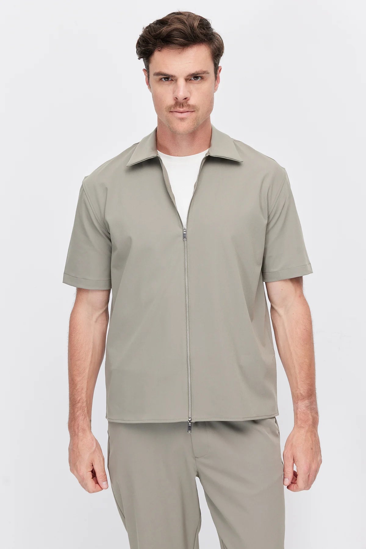 Men's Zip-Up Short-Sleeve Shirt