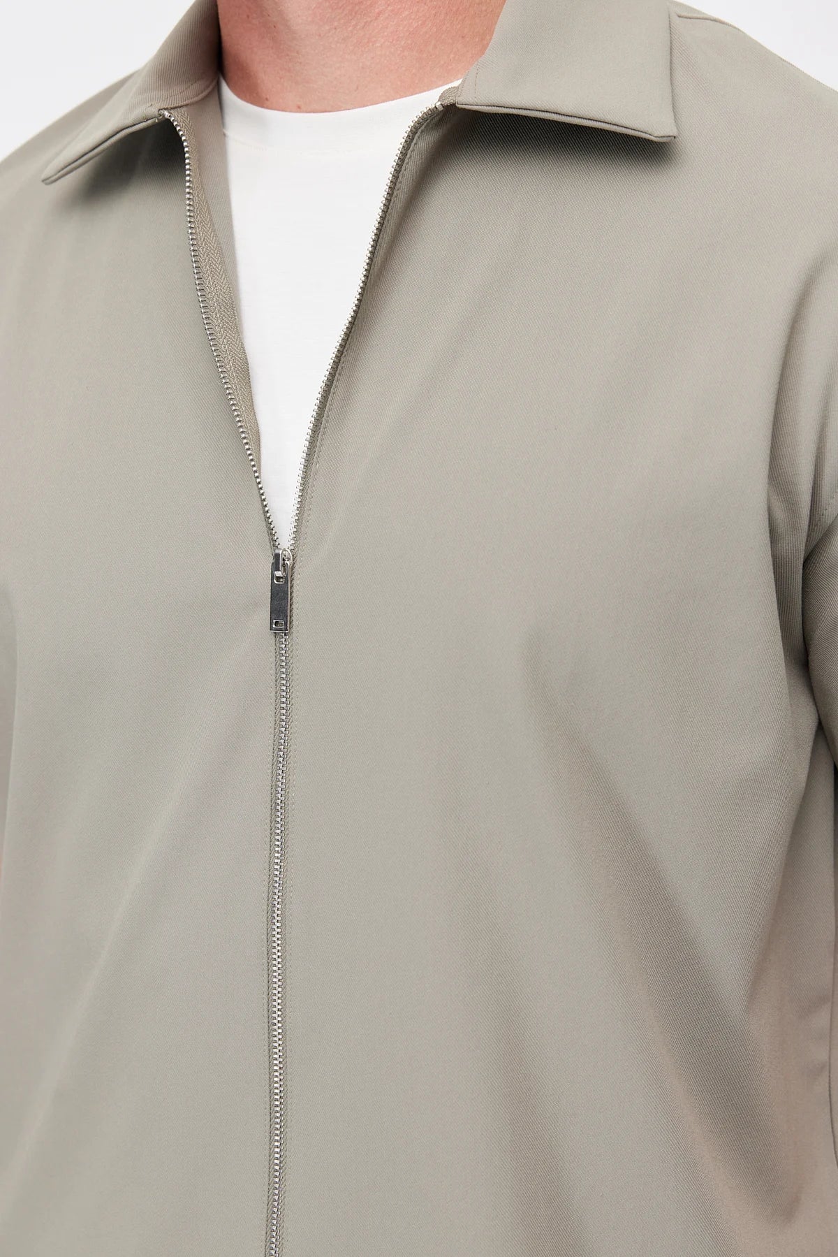 Men's Zip-Up Short-Sleeve Shirt