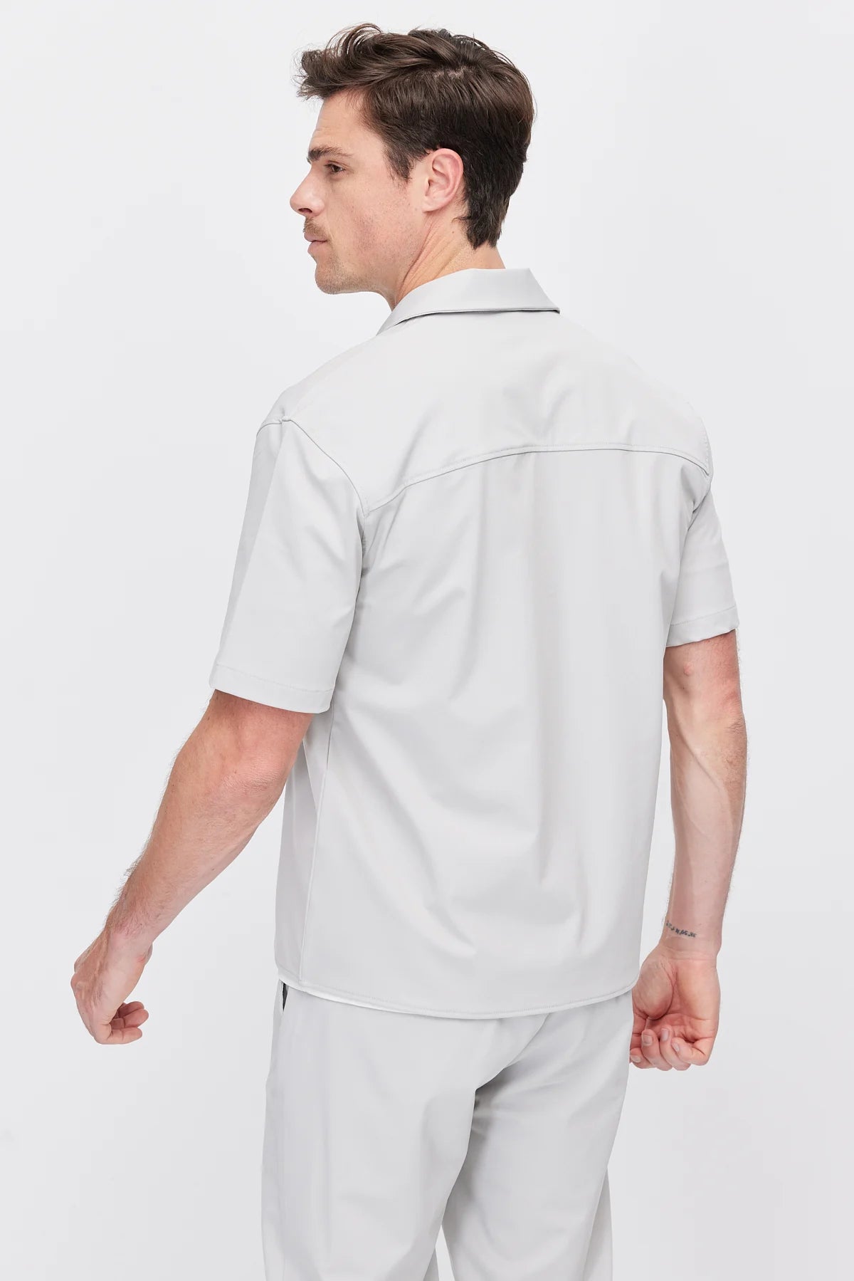 Men's Zip-Up Short-Sleeve Shirt