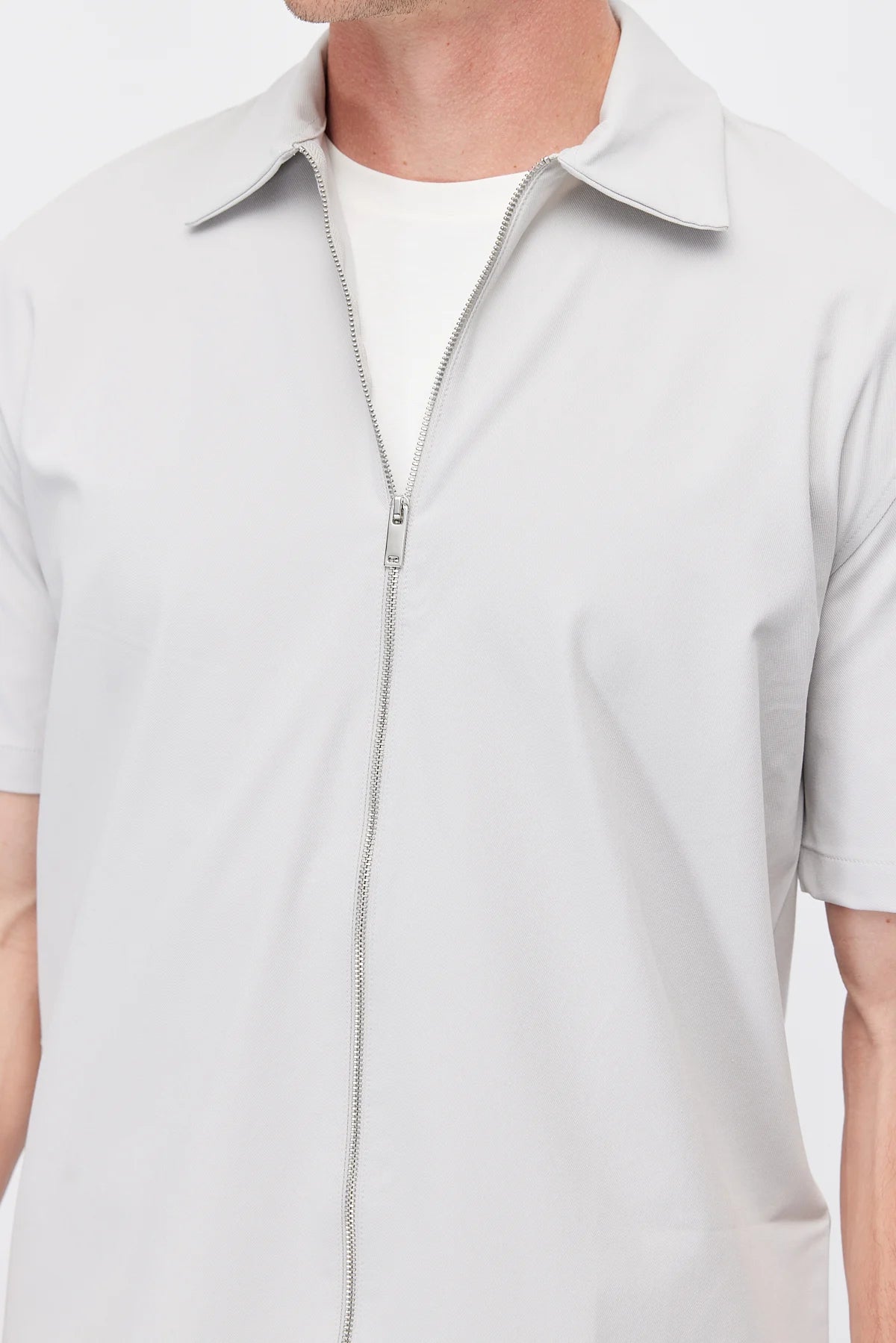 Men's Zip-Up Short-Sleeve Shirt