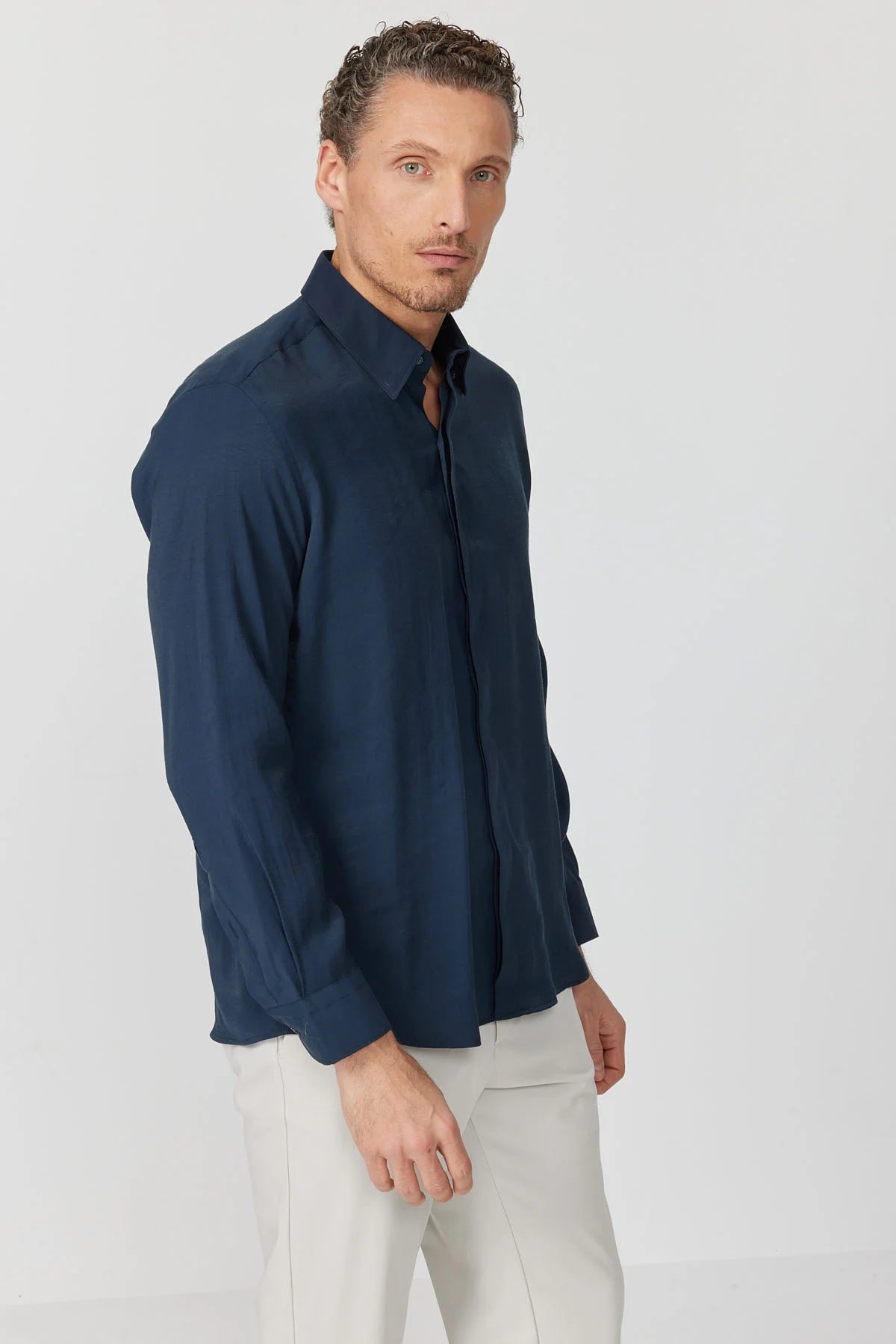 Men's Minimalist Shirt