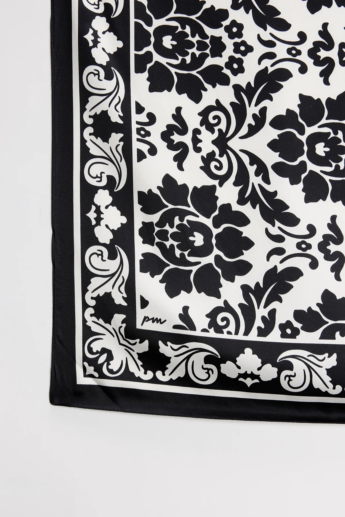 Women's Leaf Pattern Scarf