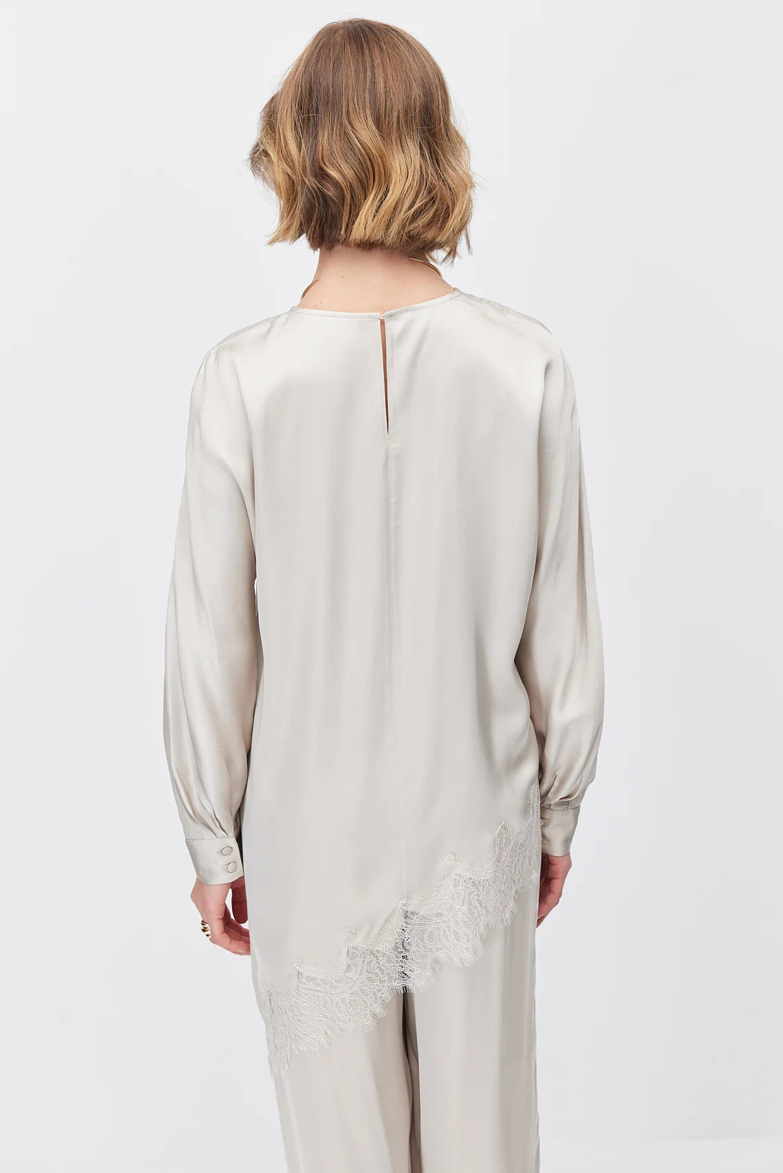 Women's Detailed Asymmetrical Cut Blouse