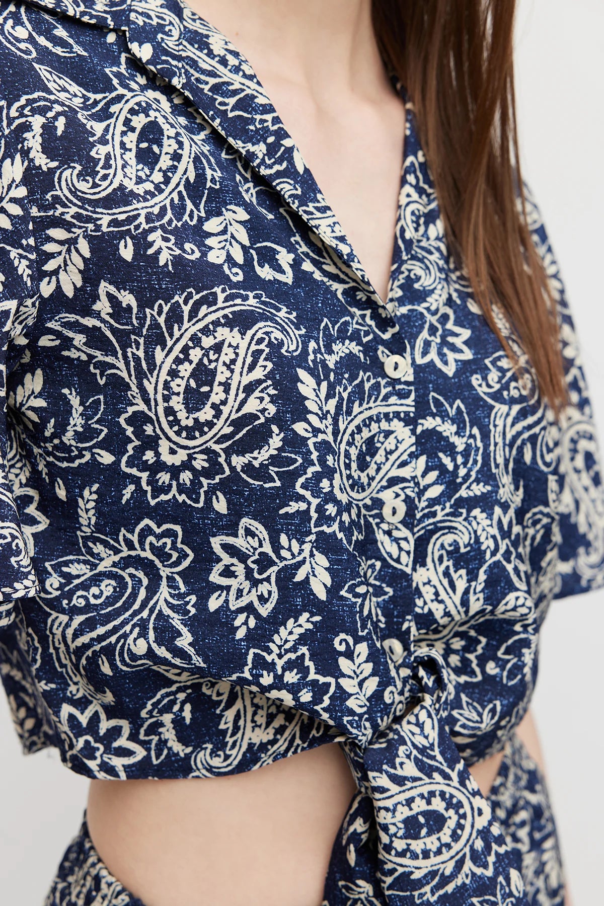 Women's Floral Patterned Tie-Front Blouse