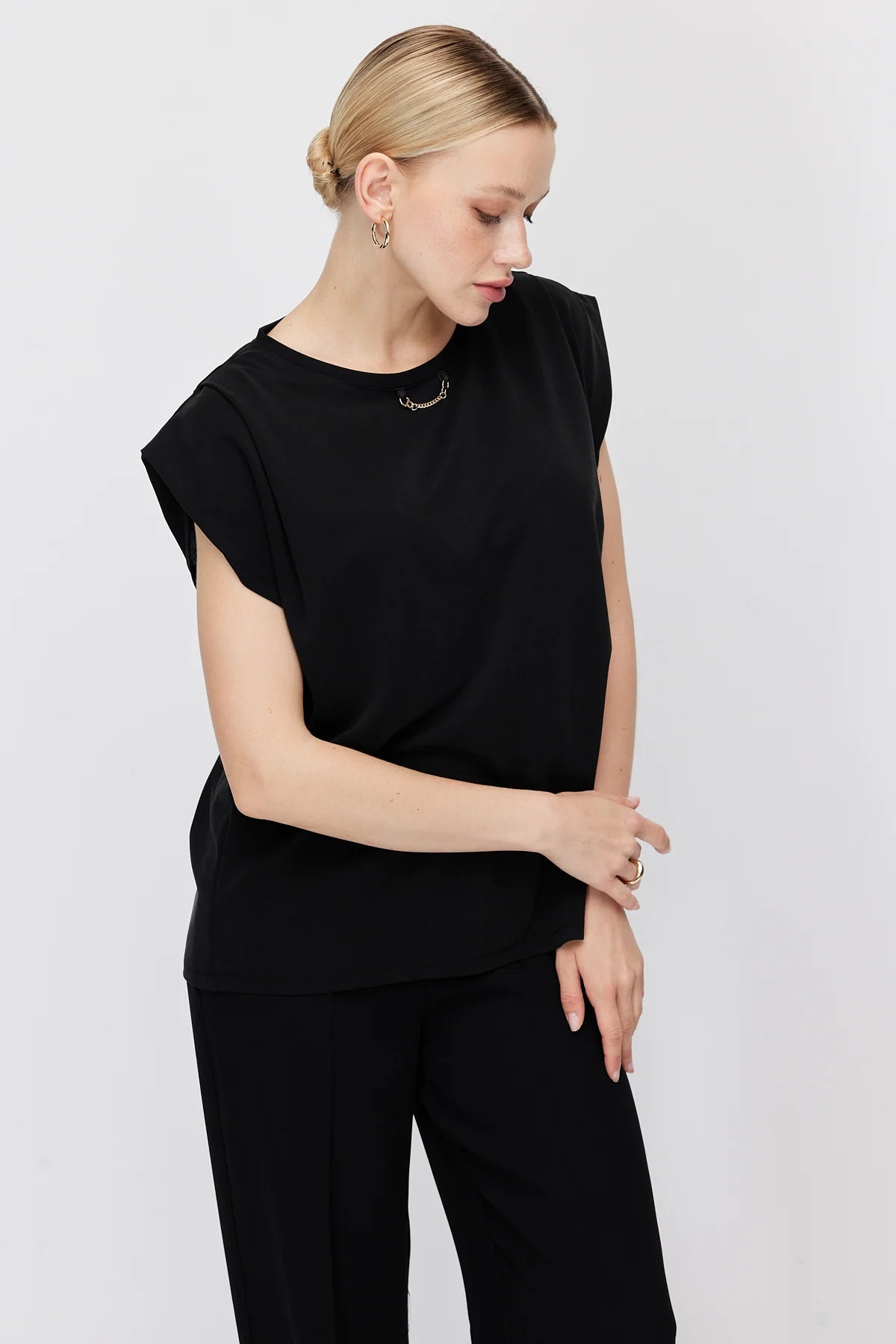 Women's Double-Sleeve T-Shirt with Chain Accessory