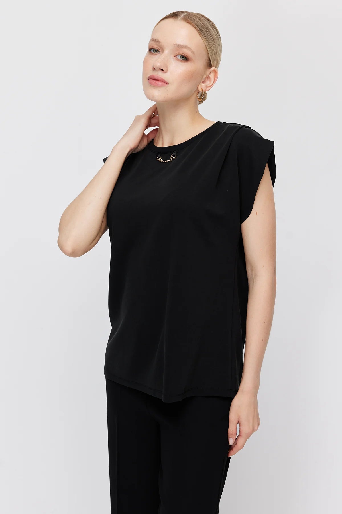 Women's Double-Sleeve T-Shirt with Chain Accessory