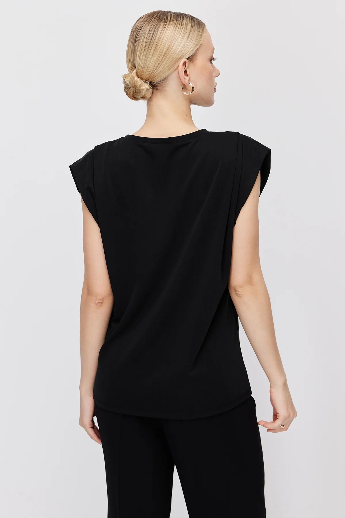 Women's Double-Sleeve T-Shirt with Chain Accessory