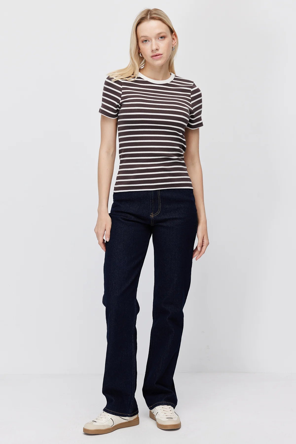 Women's Contrast Collar Striped T-shirt