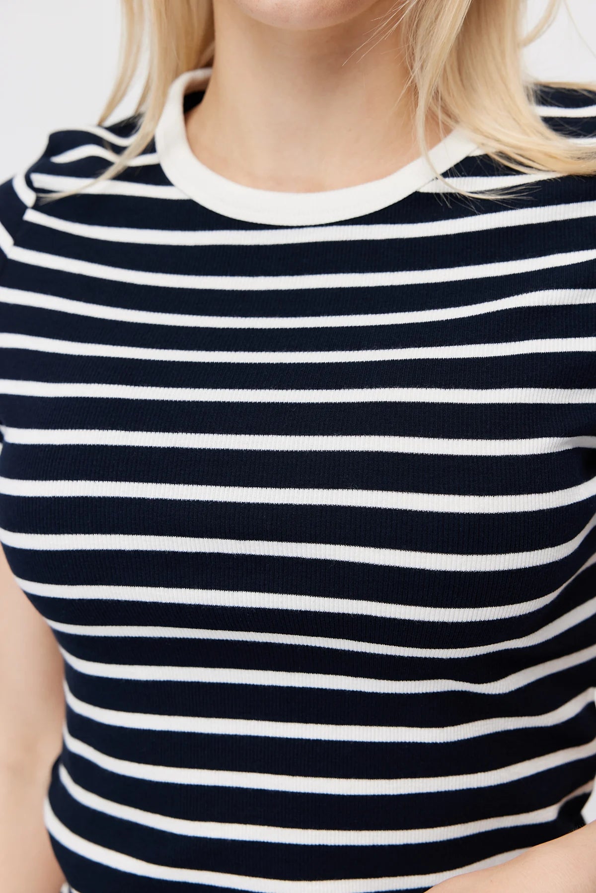 Women's Contrast Collar Striped T-shirt