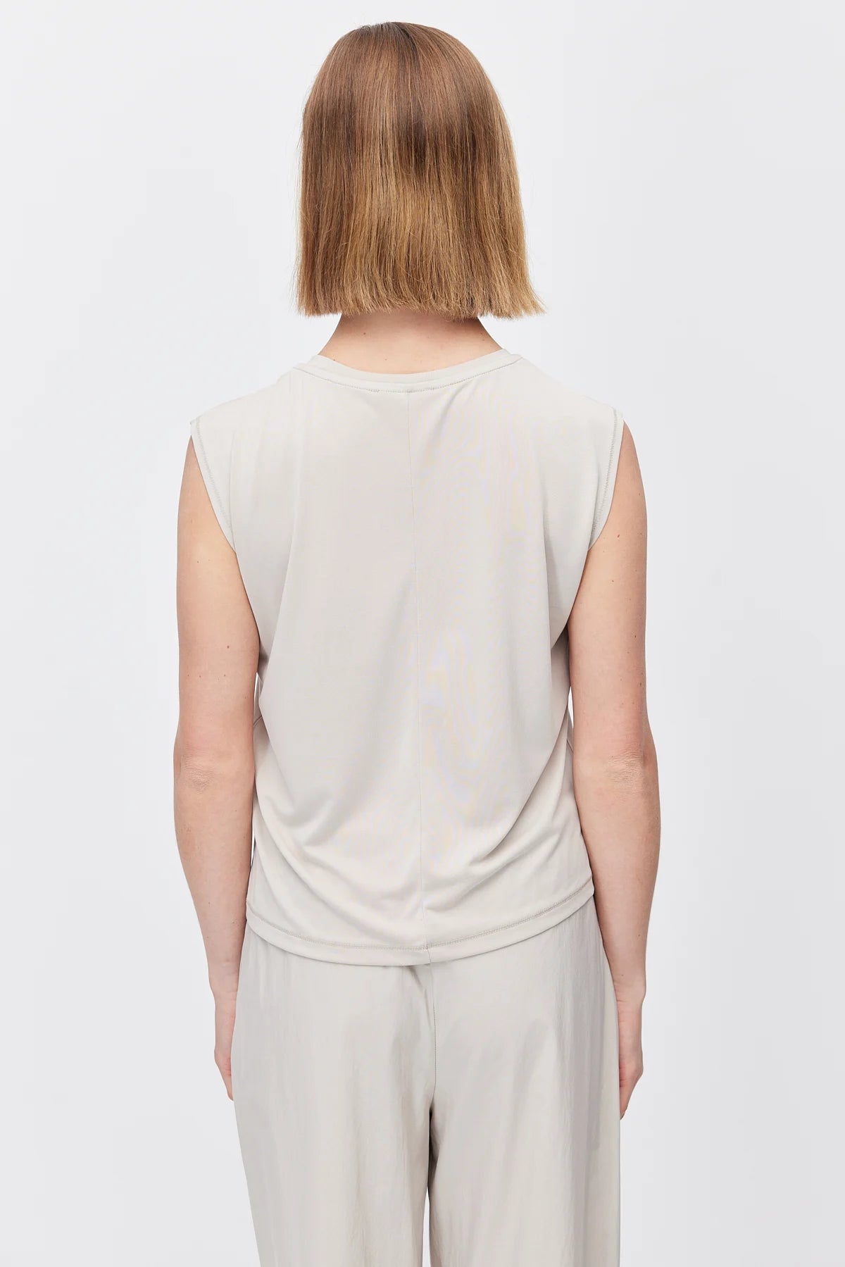 Women's Basic Sleeveless Blouse