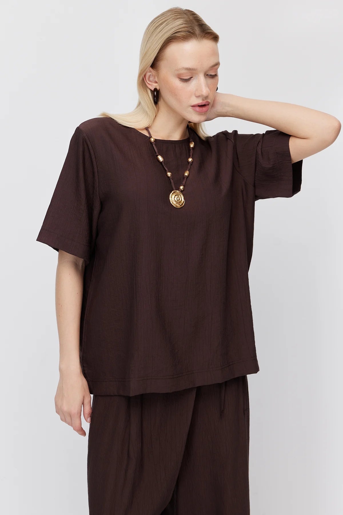 Women's Crinkle Textured Crew Neck Blouse