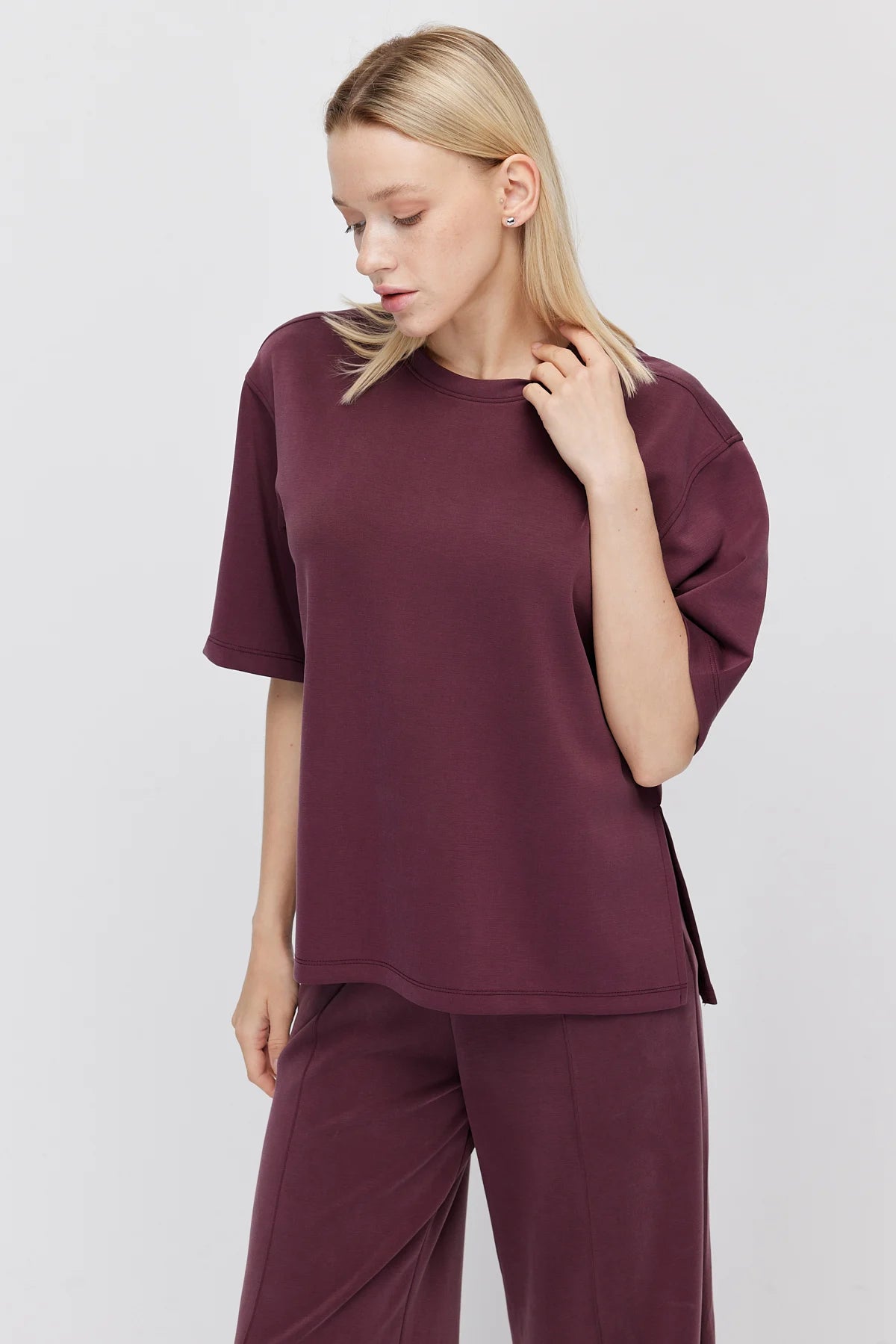 Women's Basic Crew Neck T-shirt