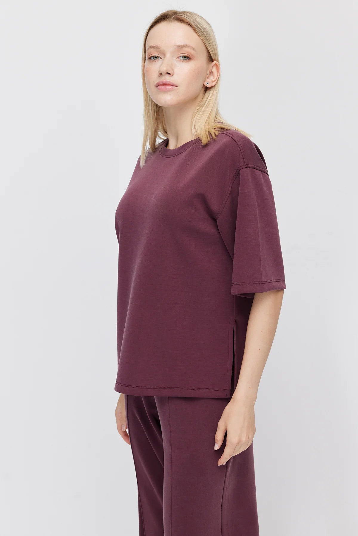 Women's Basic Crew Neck T-shirt