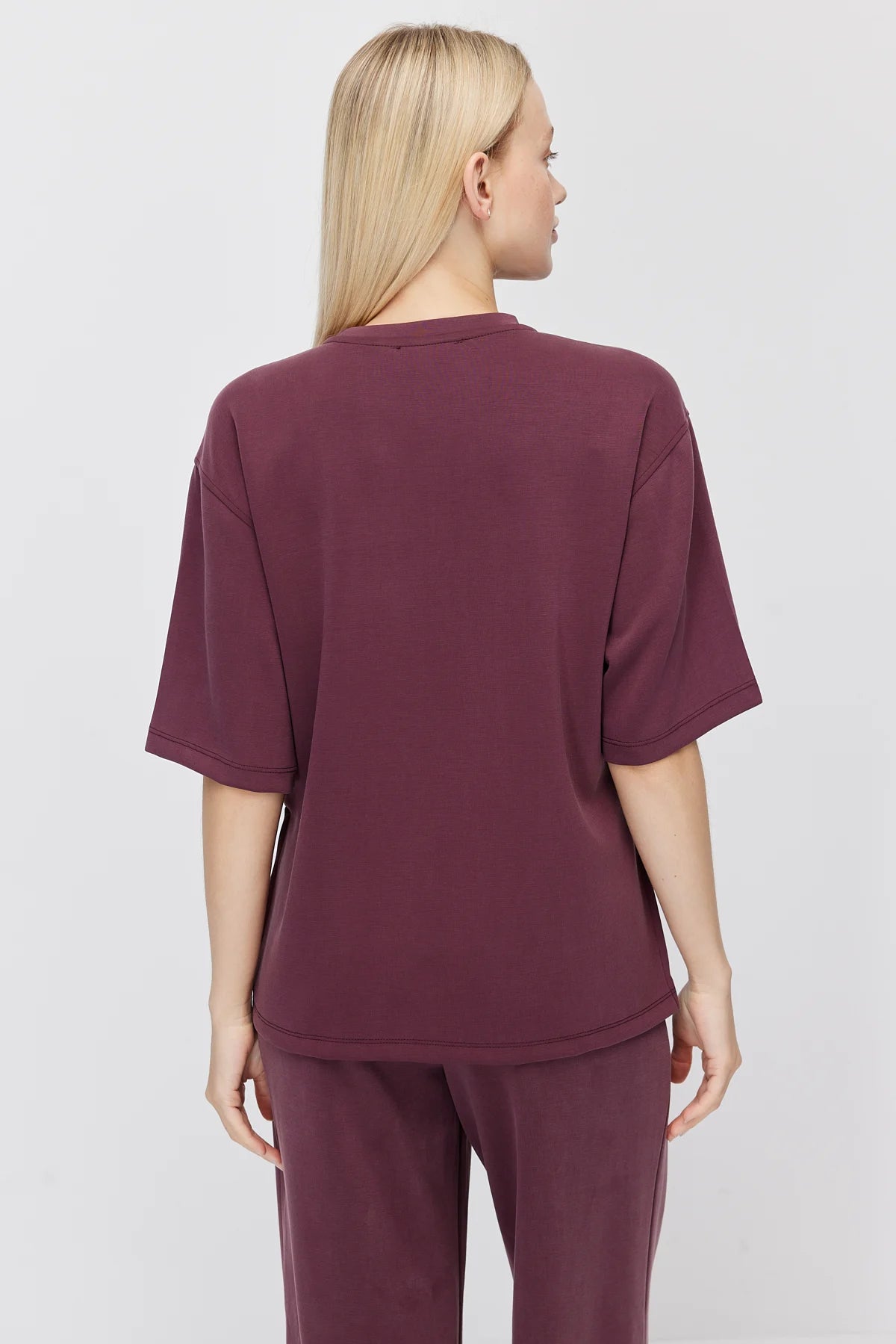 Women's Basic Crew Neck T-shirt