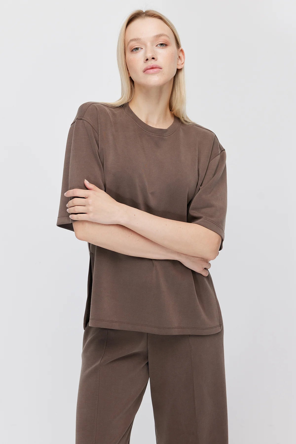 Women's Basic Crew Neck T-shirt
