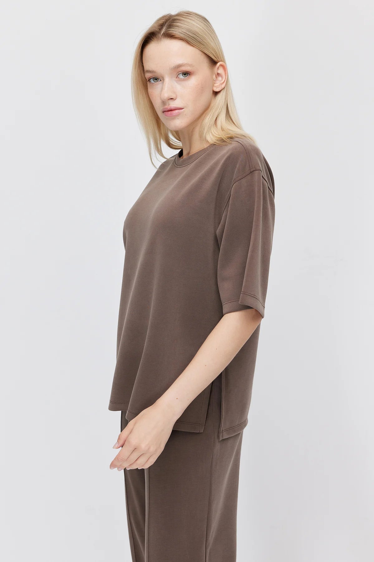 Women's Basic Crew Neck T-shirt