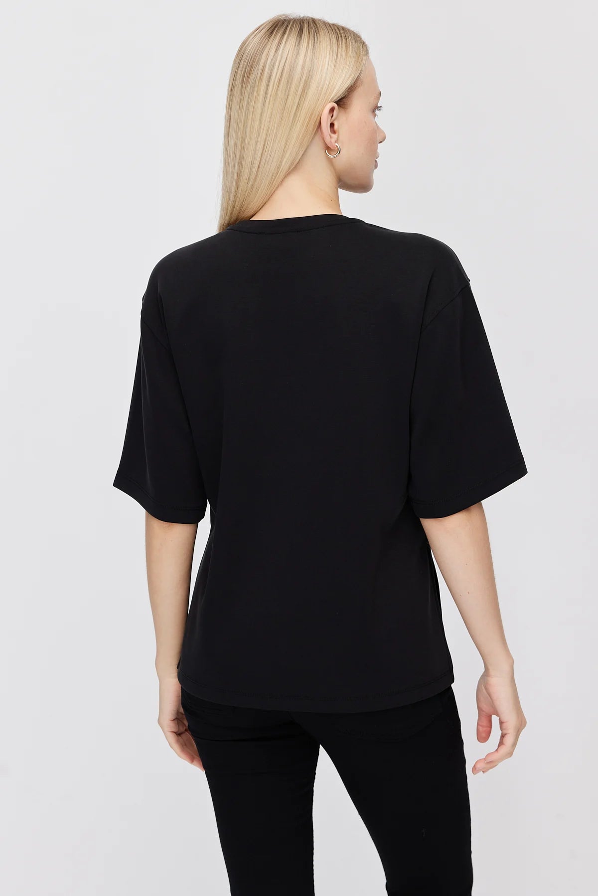 Women's Basic Crew Neck T-shirt