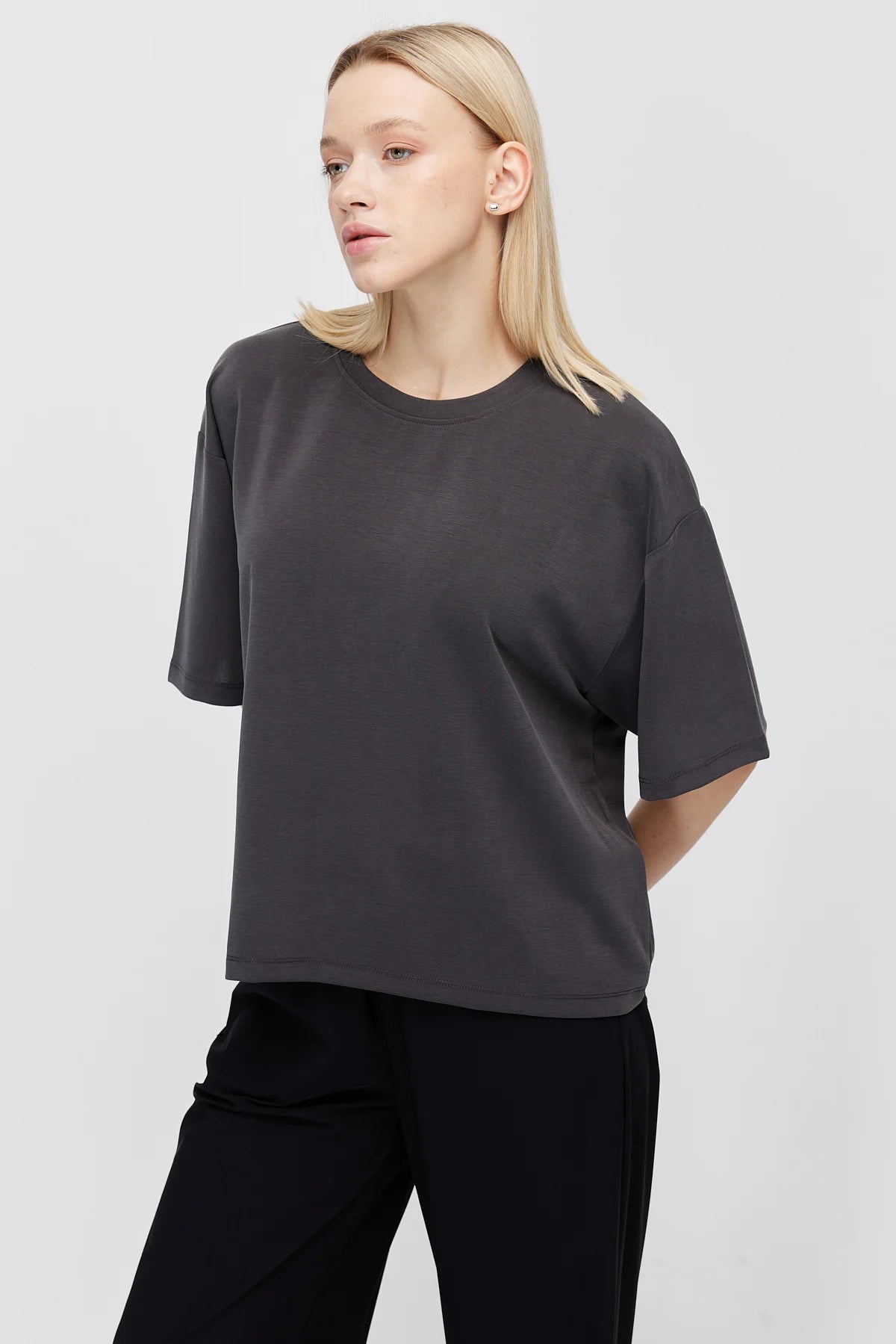 Women's Low Sleeve Basic T-shirt