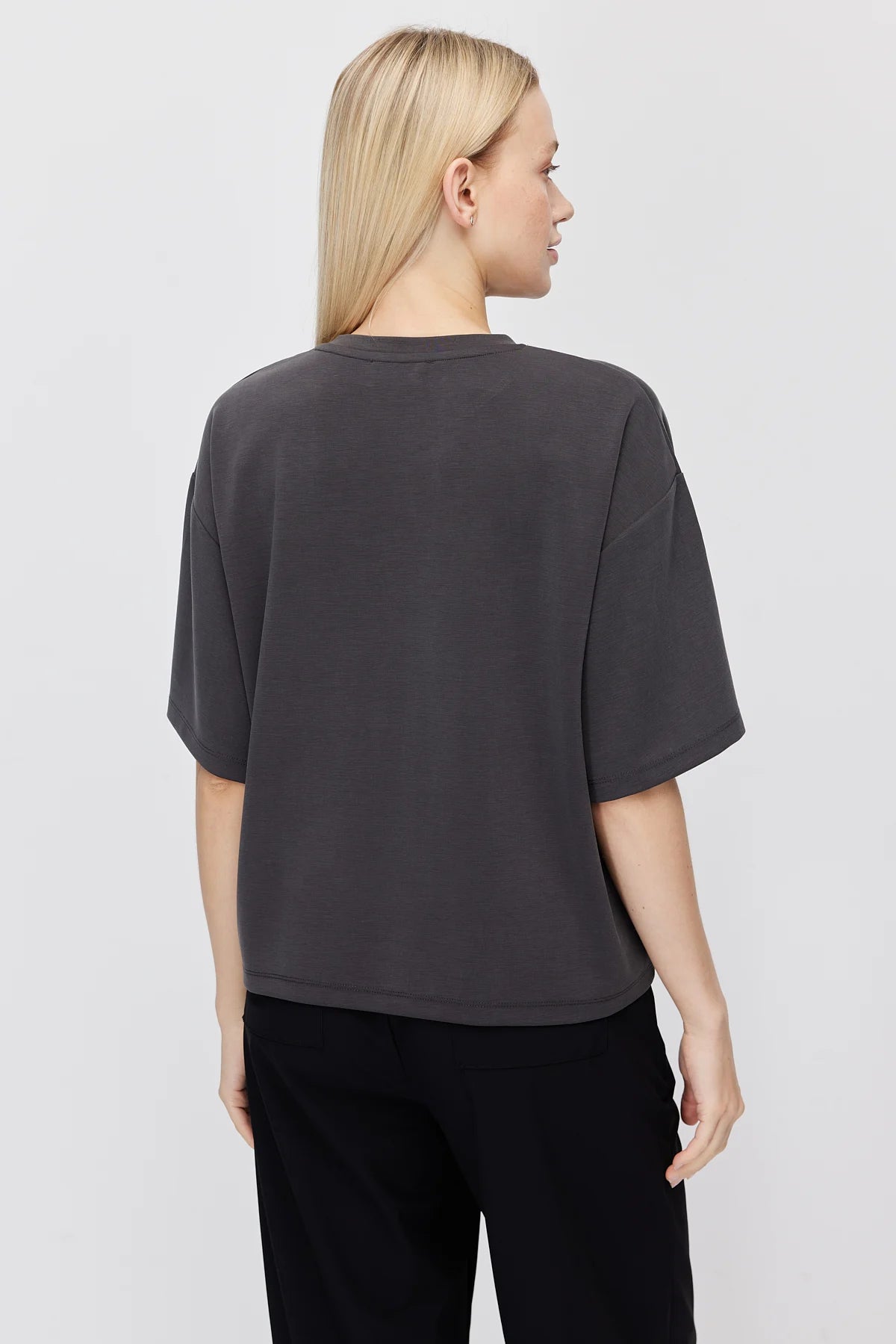 Women's Low Sleeve Basic T-shirt