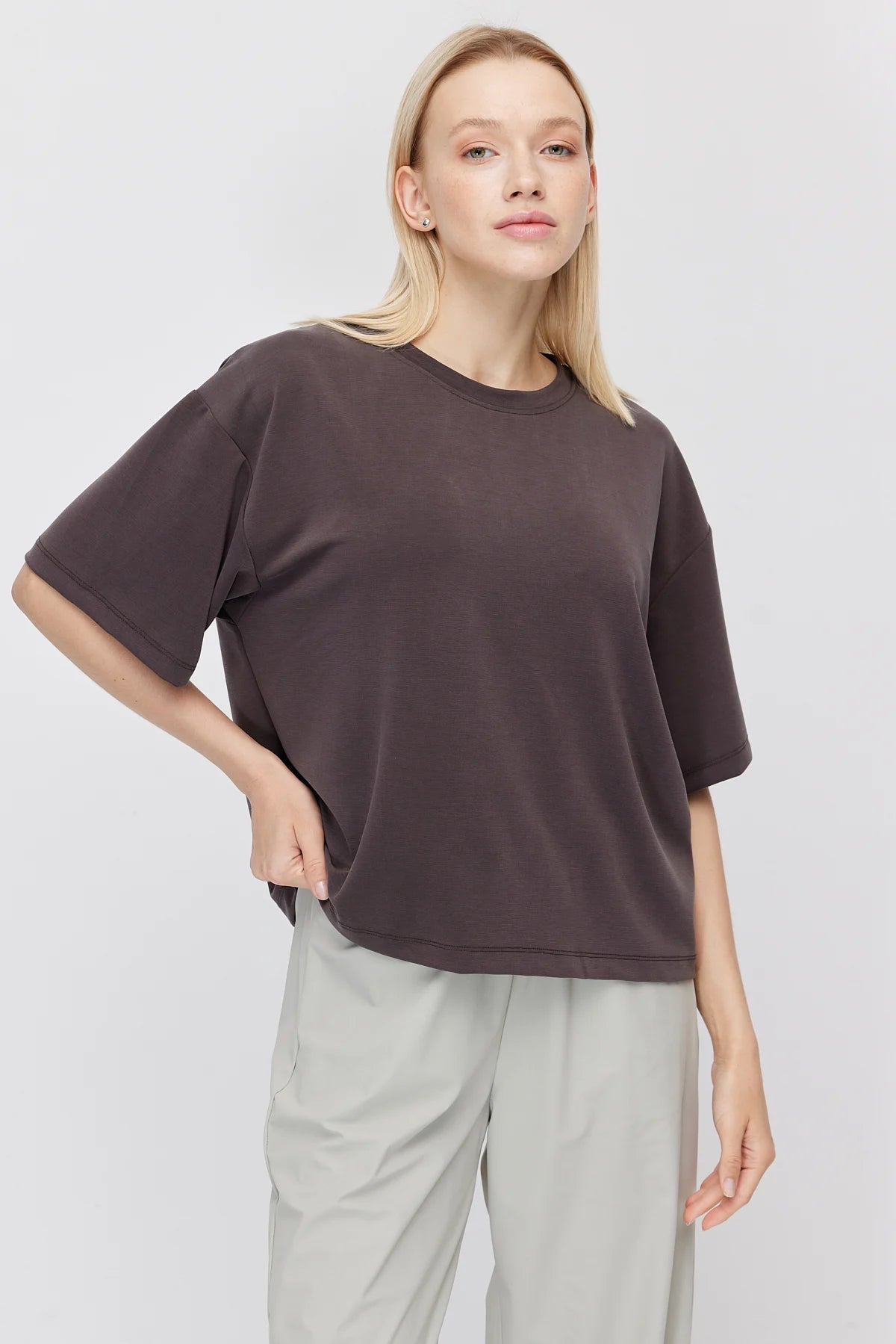 Women's Low Sleeve Basic T-shirt